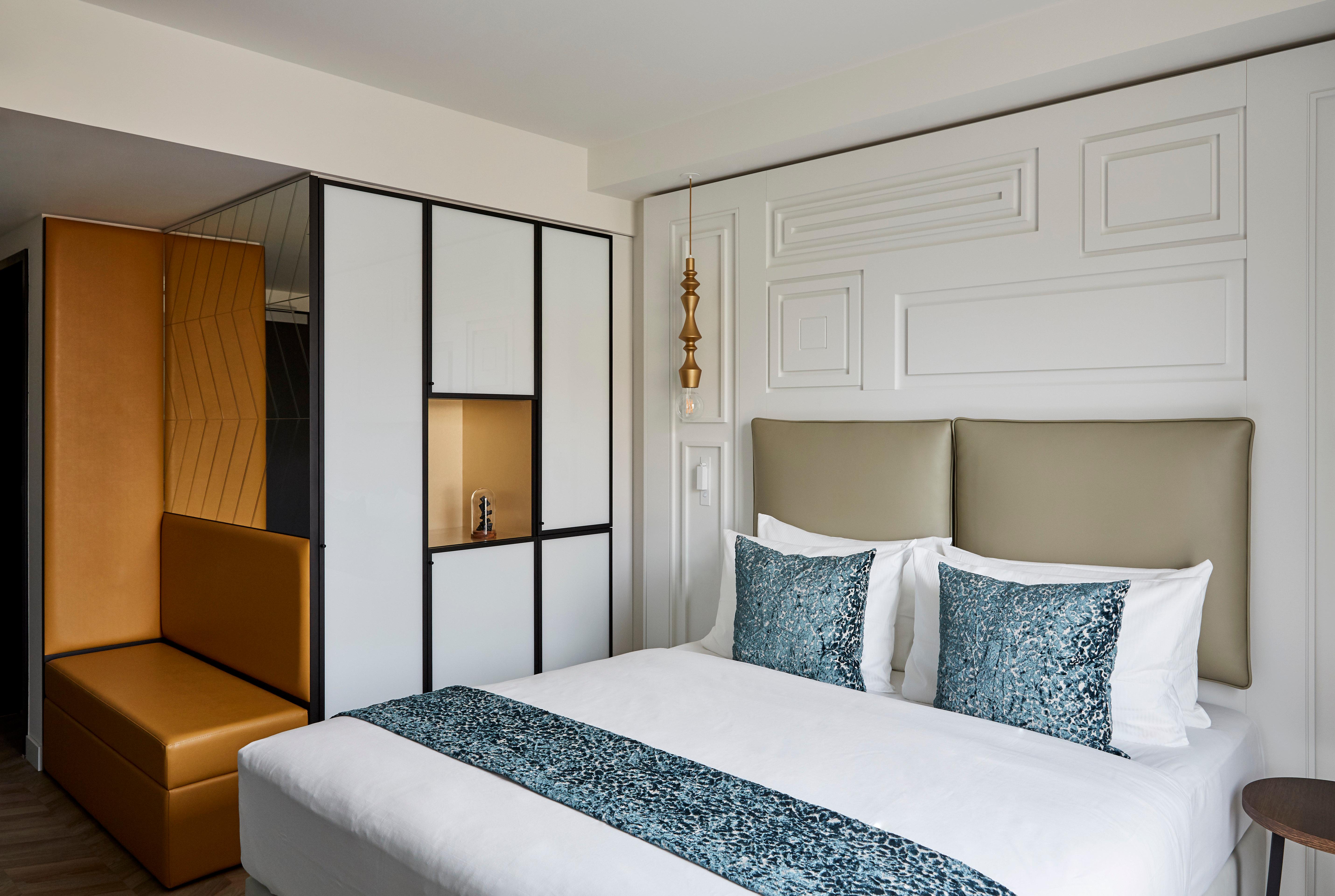 Double Premium Queen Bed