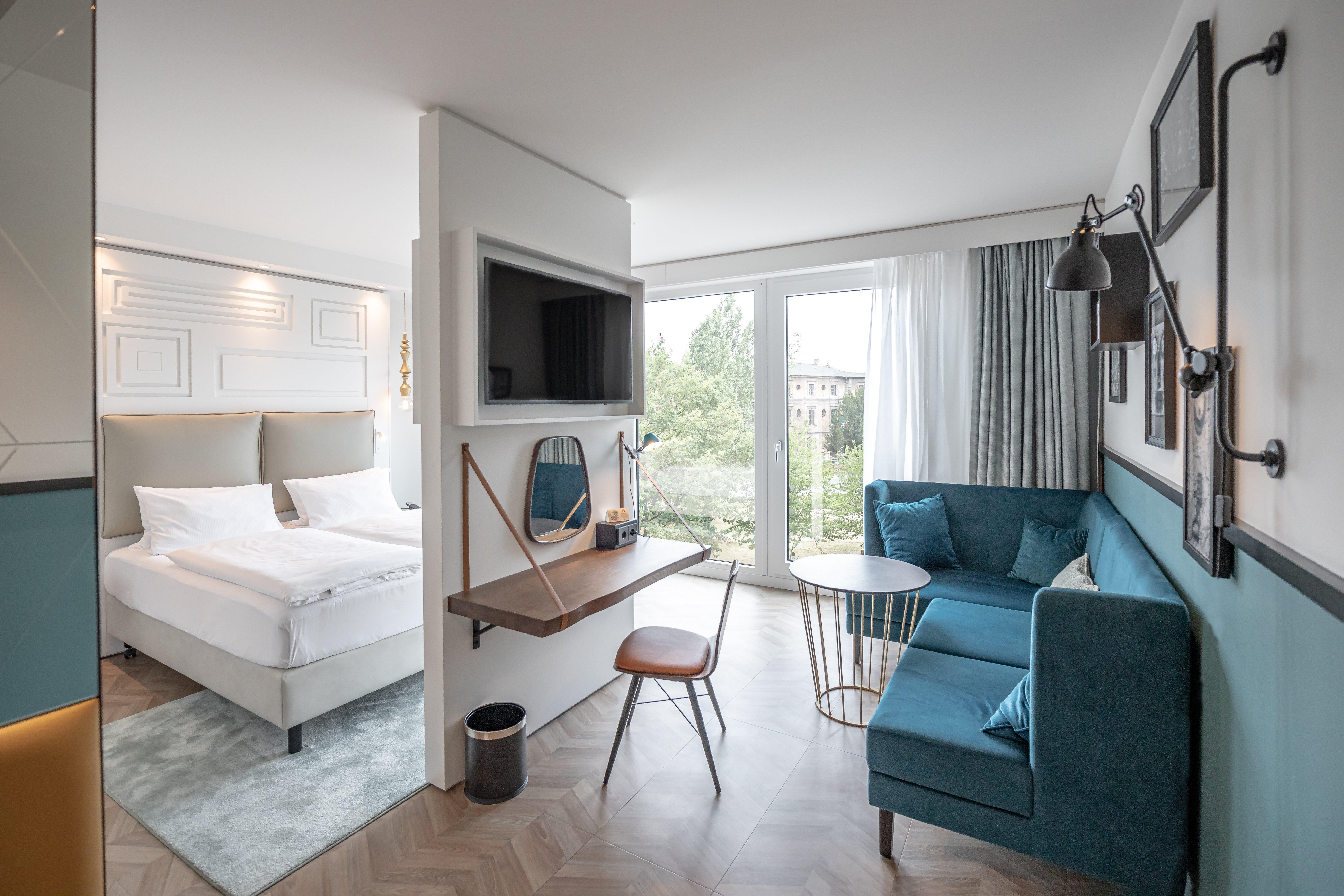 Suite City View Queen Bed