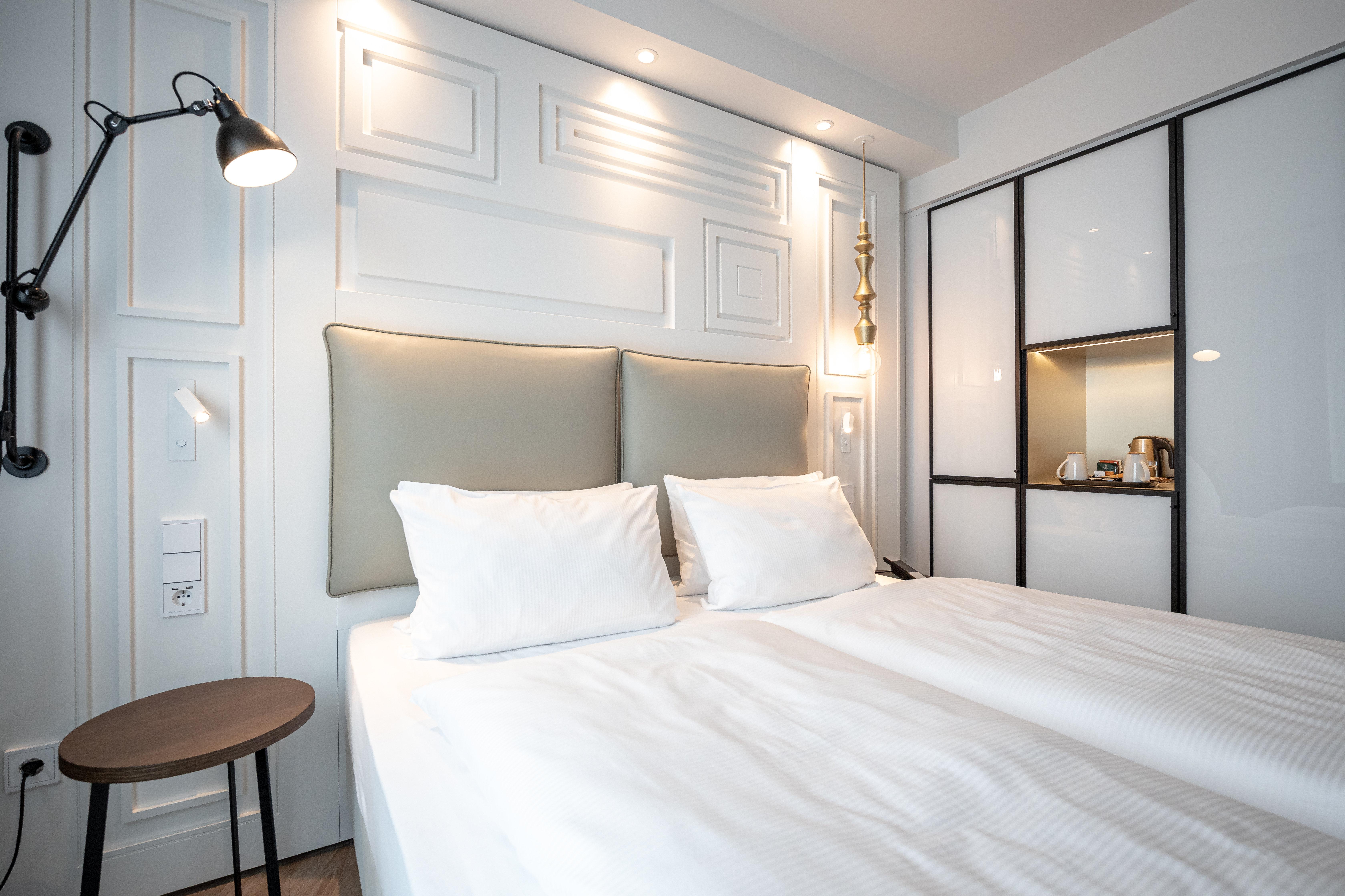 Double Premium Queen Bed