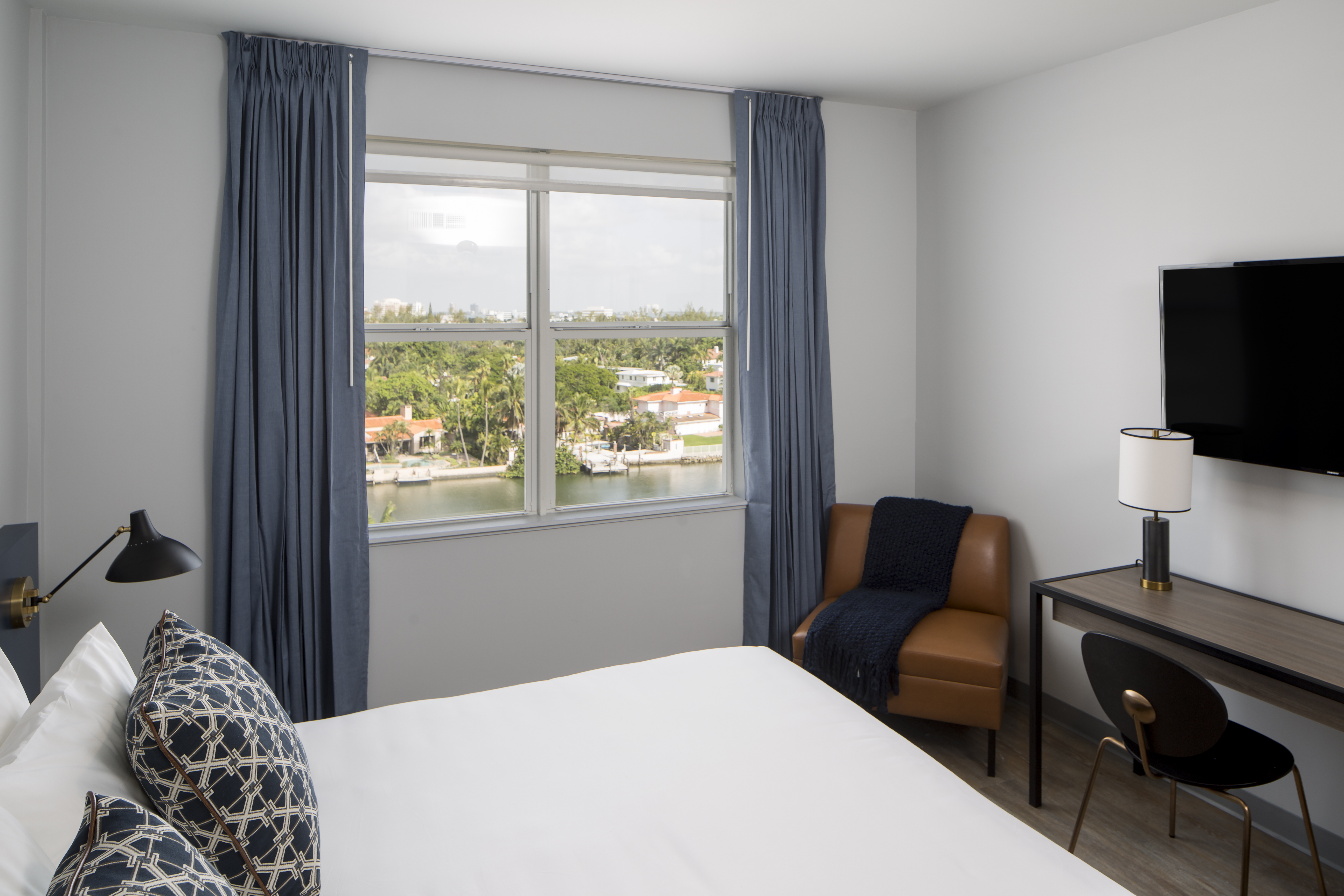 Double Deluxe King Bed