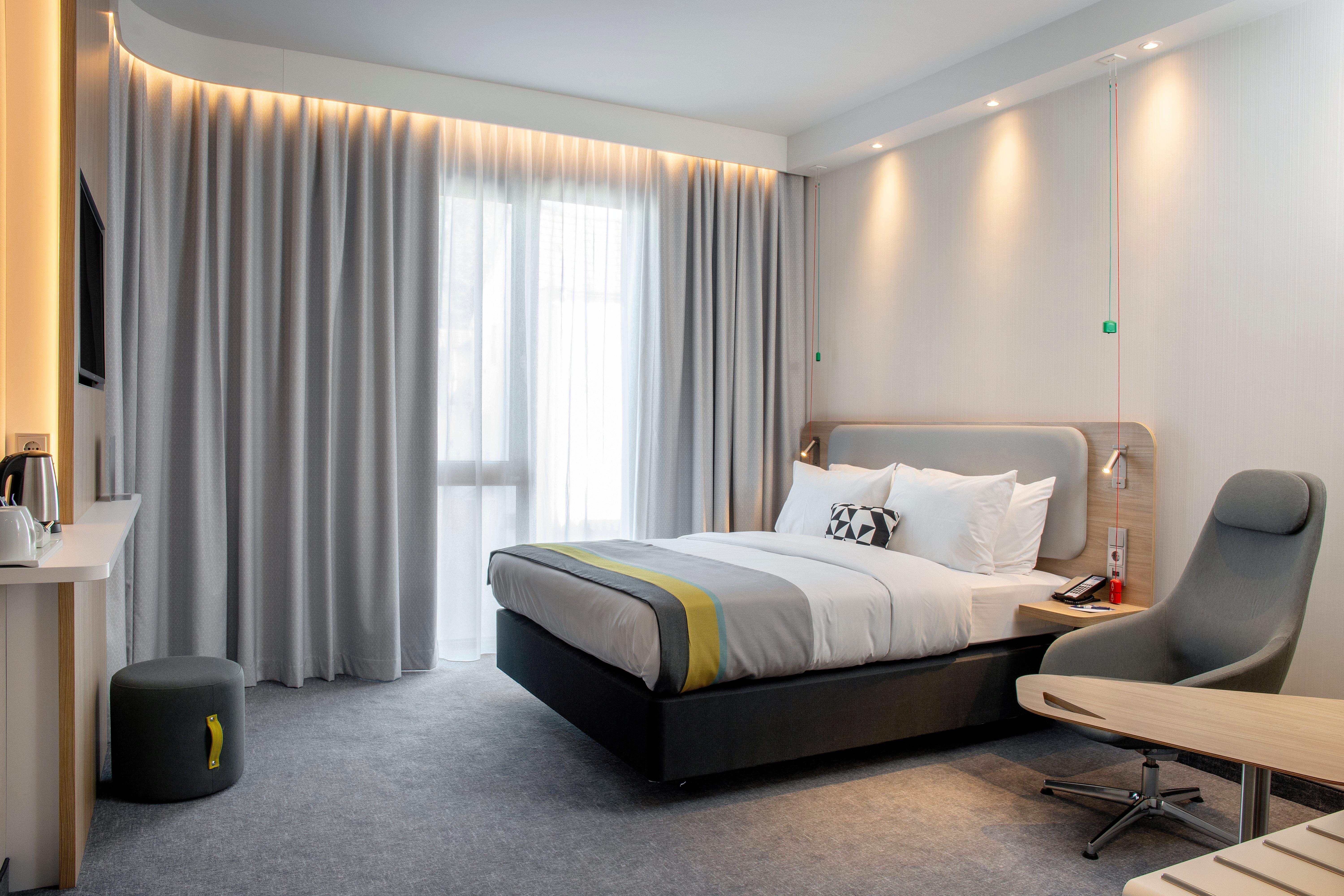 Double Accessible-queen Size Bed