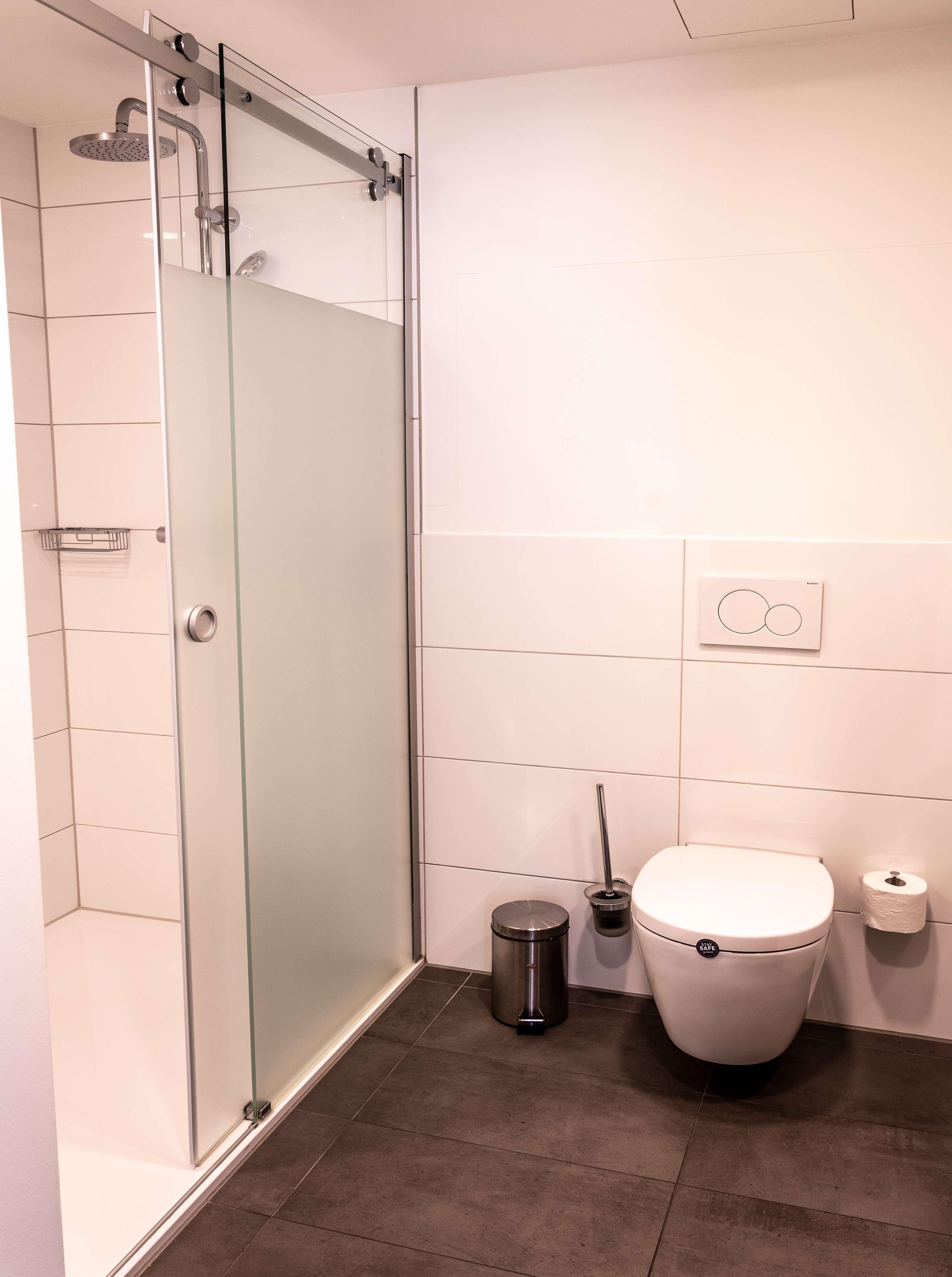 Double Single Accessible