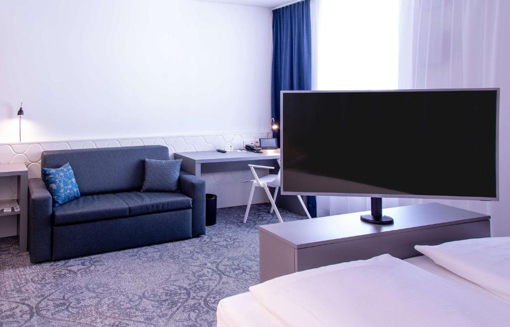 Double Single Accessible