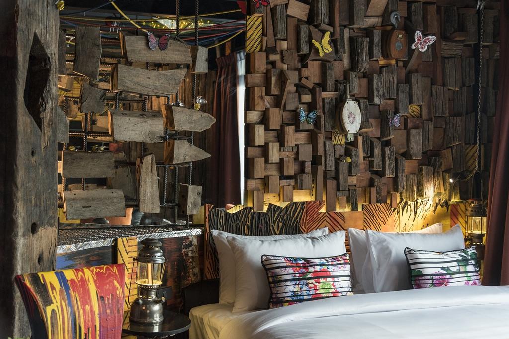 Double or Twin Standard