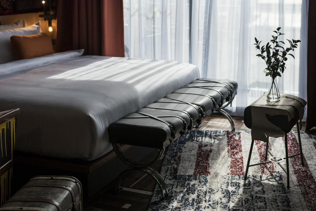 Double or Twin Standard