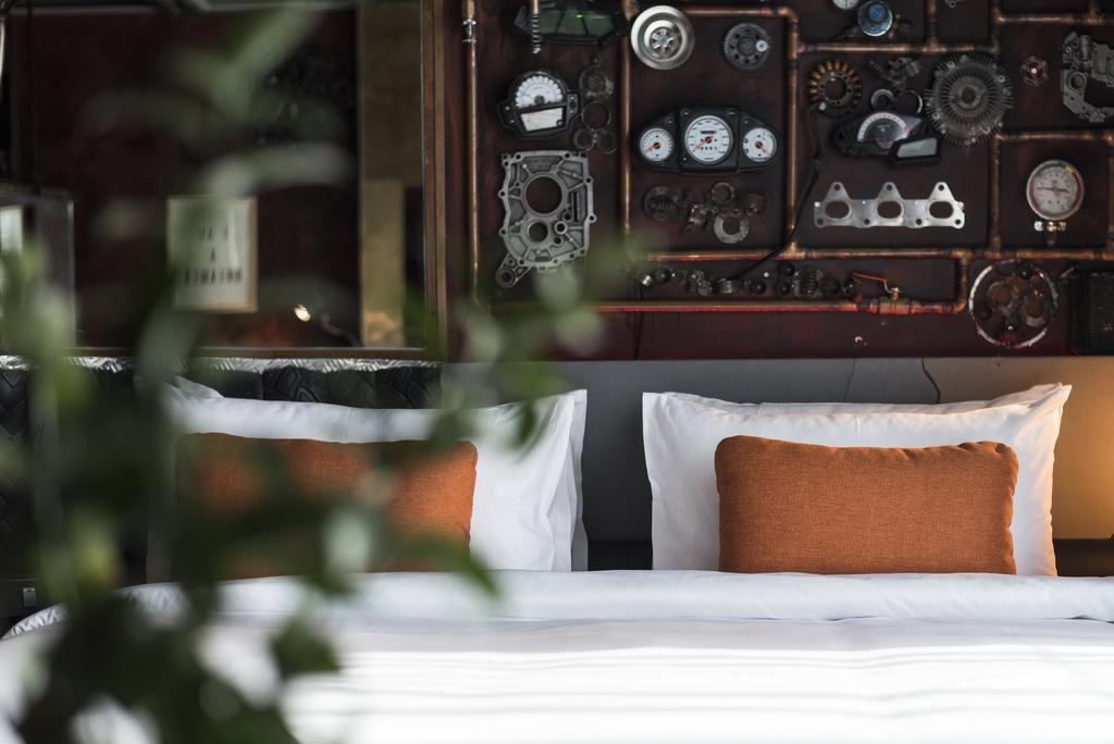 Double or Twin Standard