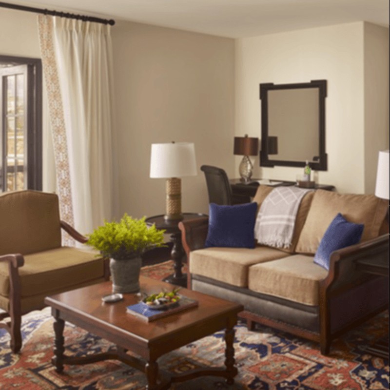 Suite Queen Size Bed