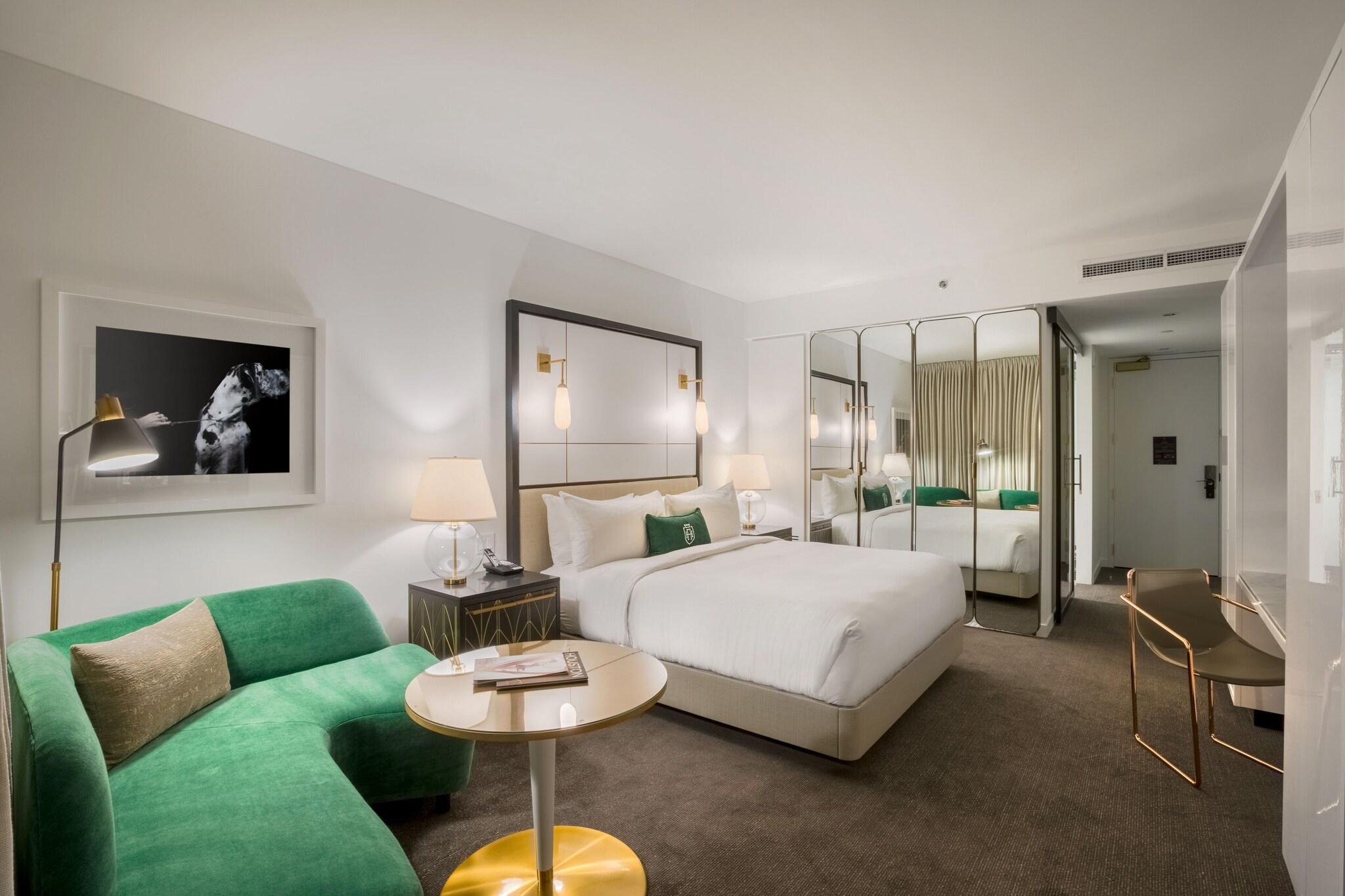 Double Deluxe King Bed