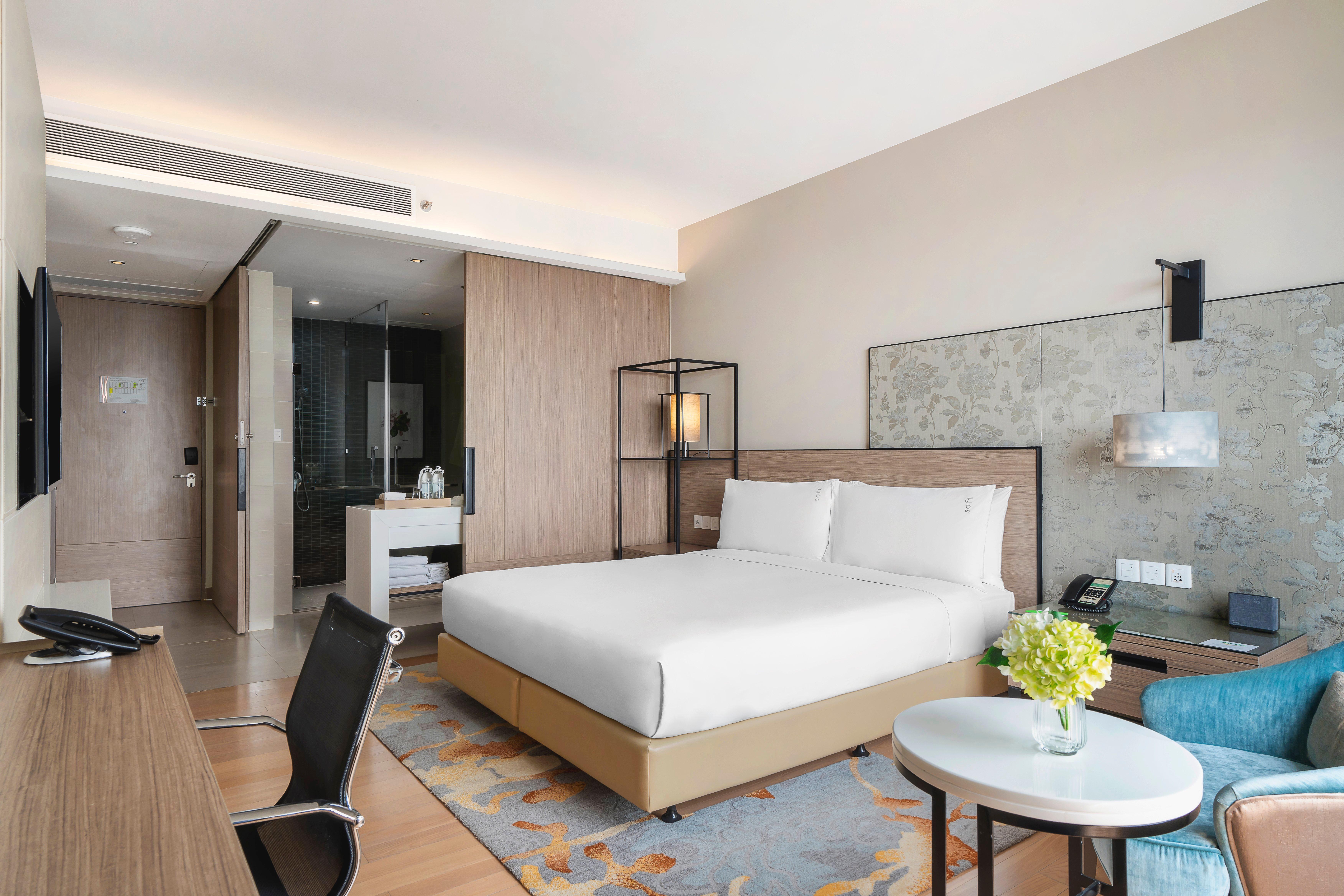 Double Sea View King Bed