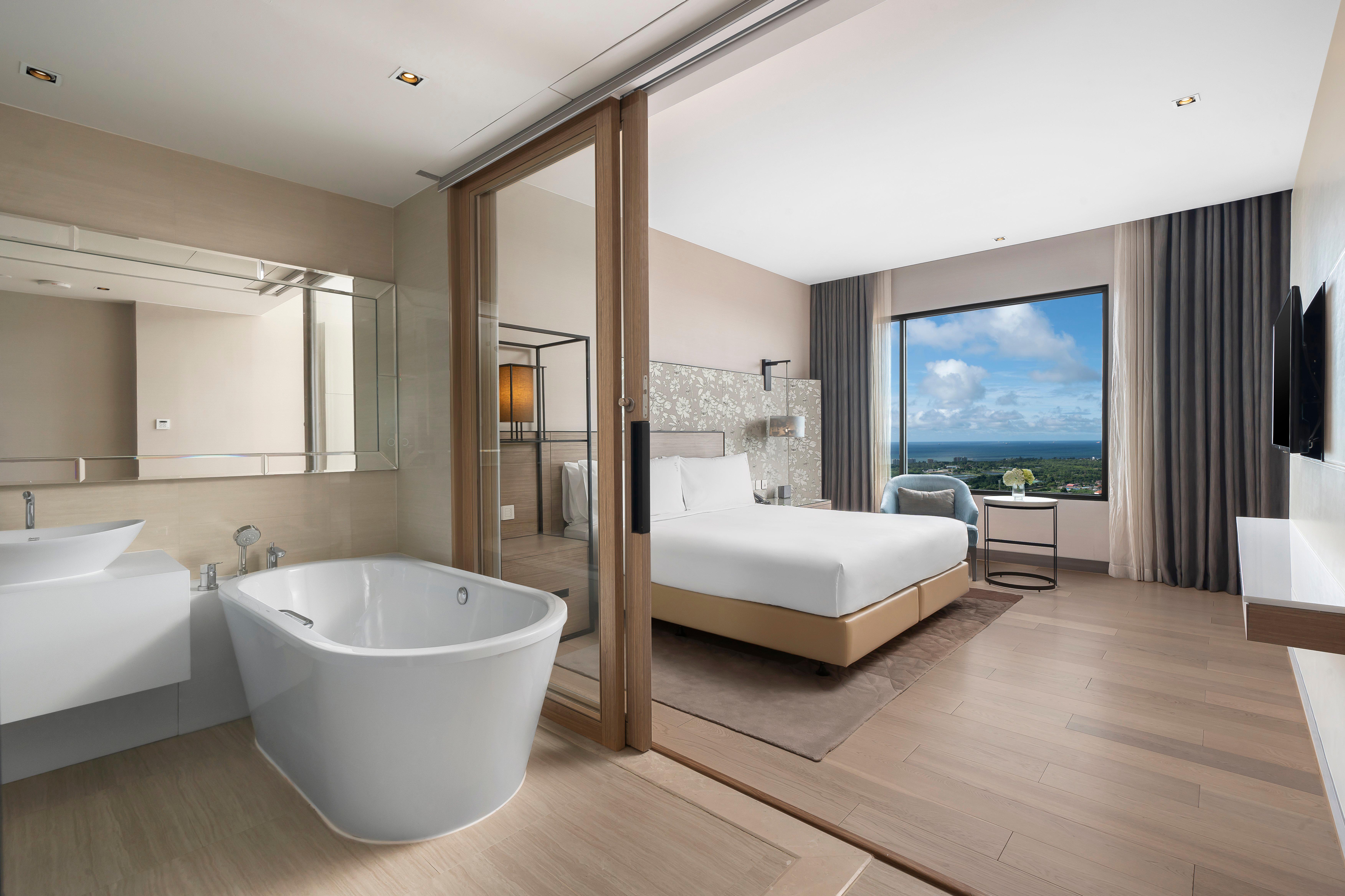 Suite King Bed One Bedroom 