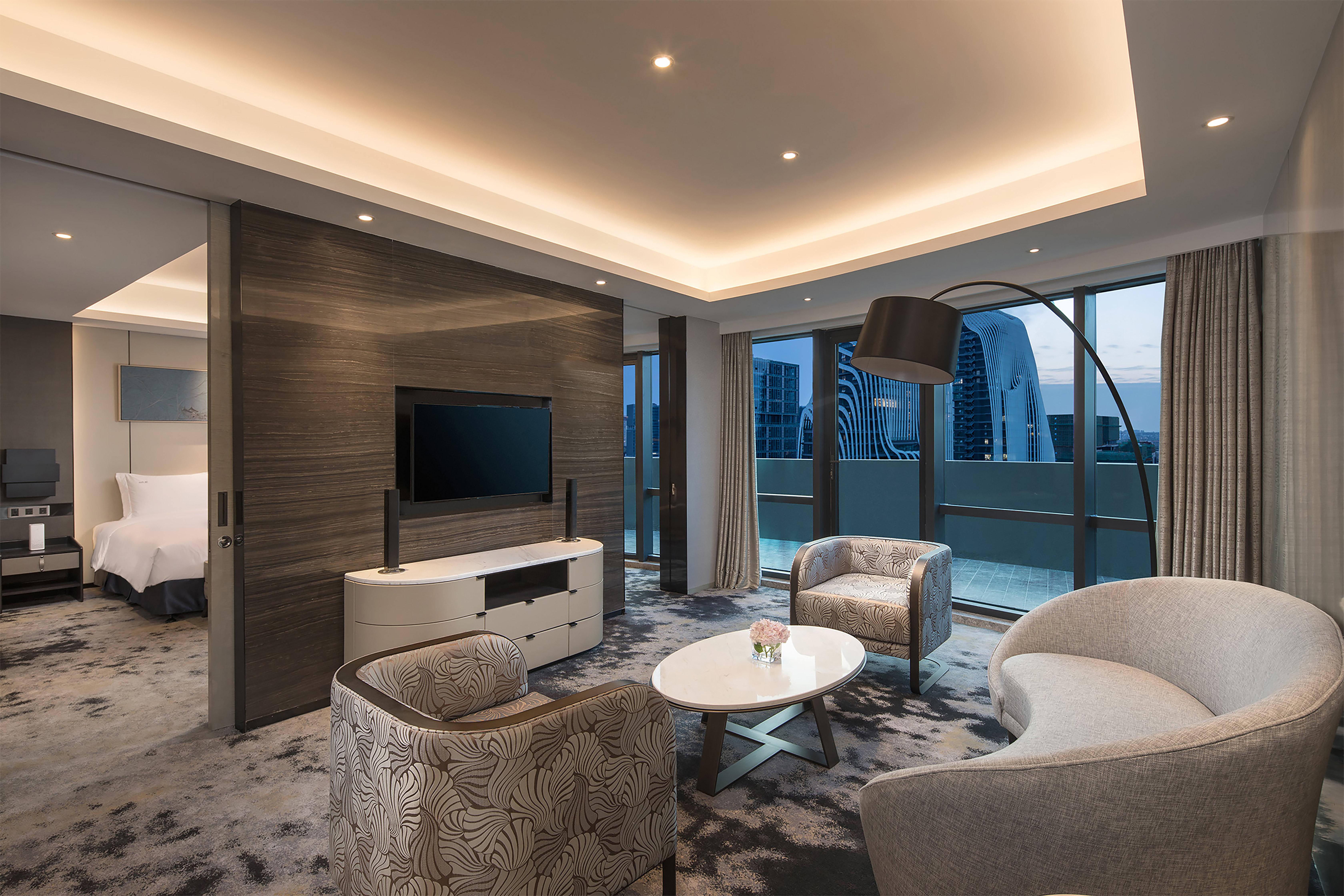 Suite King Bed One Bedroom 