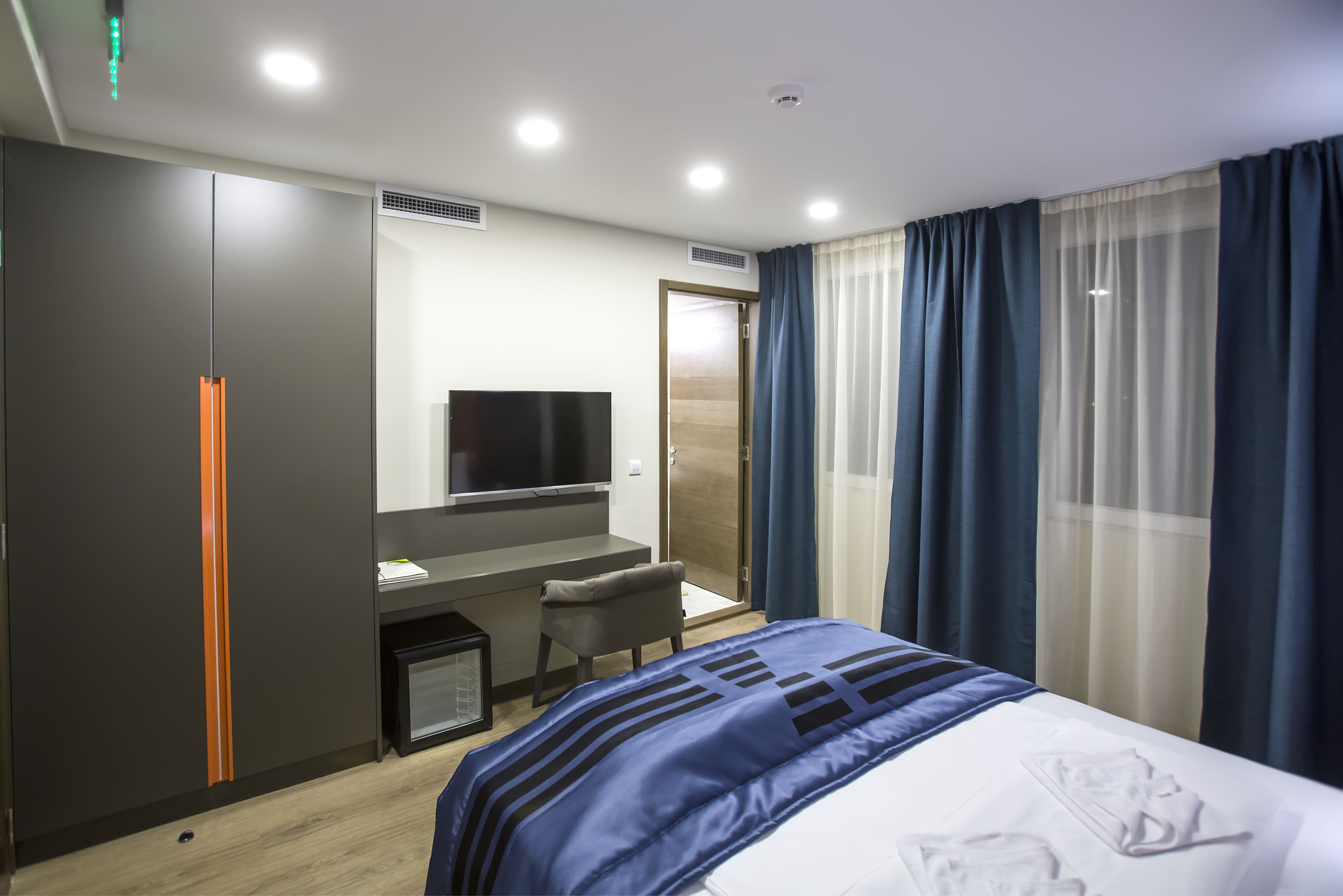 Double or Twin Deluxe