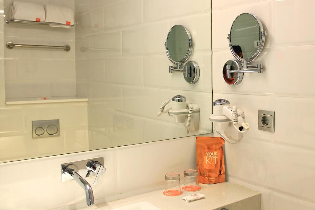 Double or Twin Deluxe