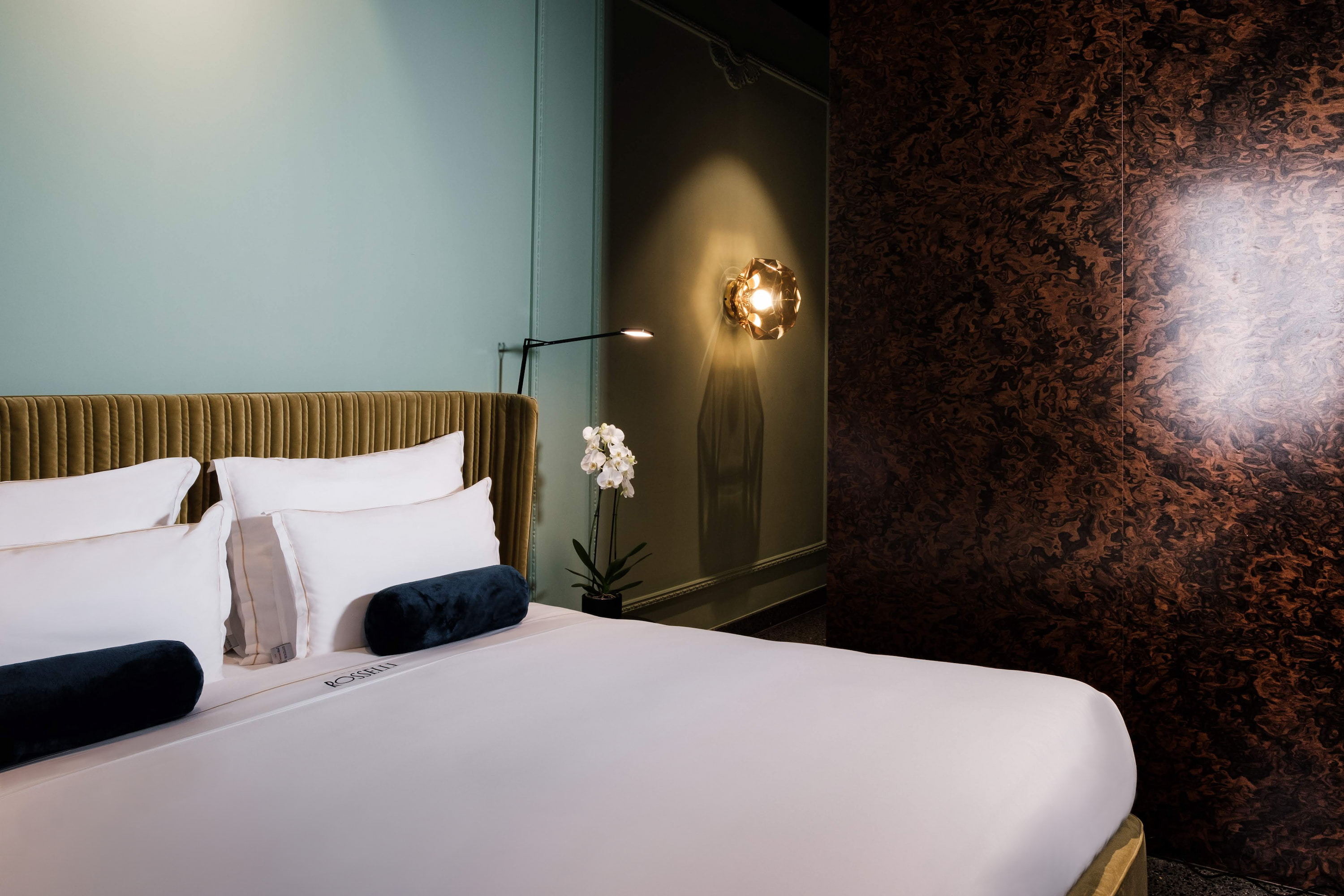 Double or Twin Standard