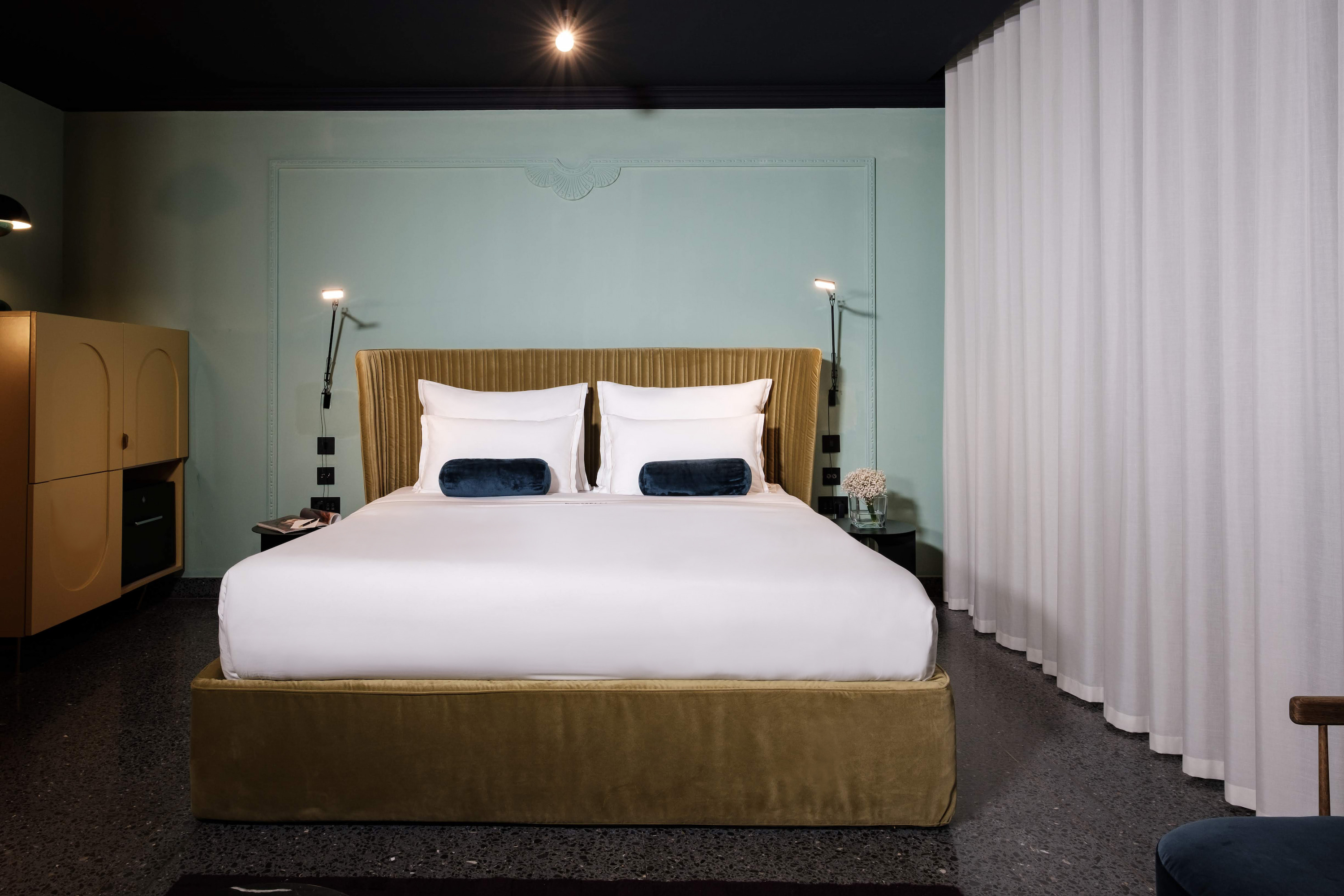 Double or Twin Standard