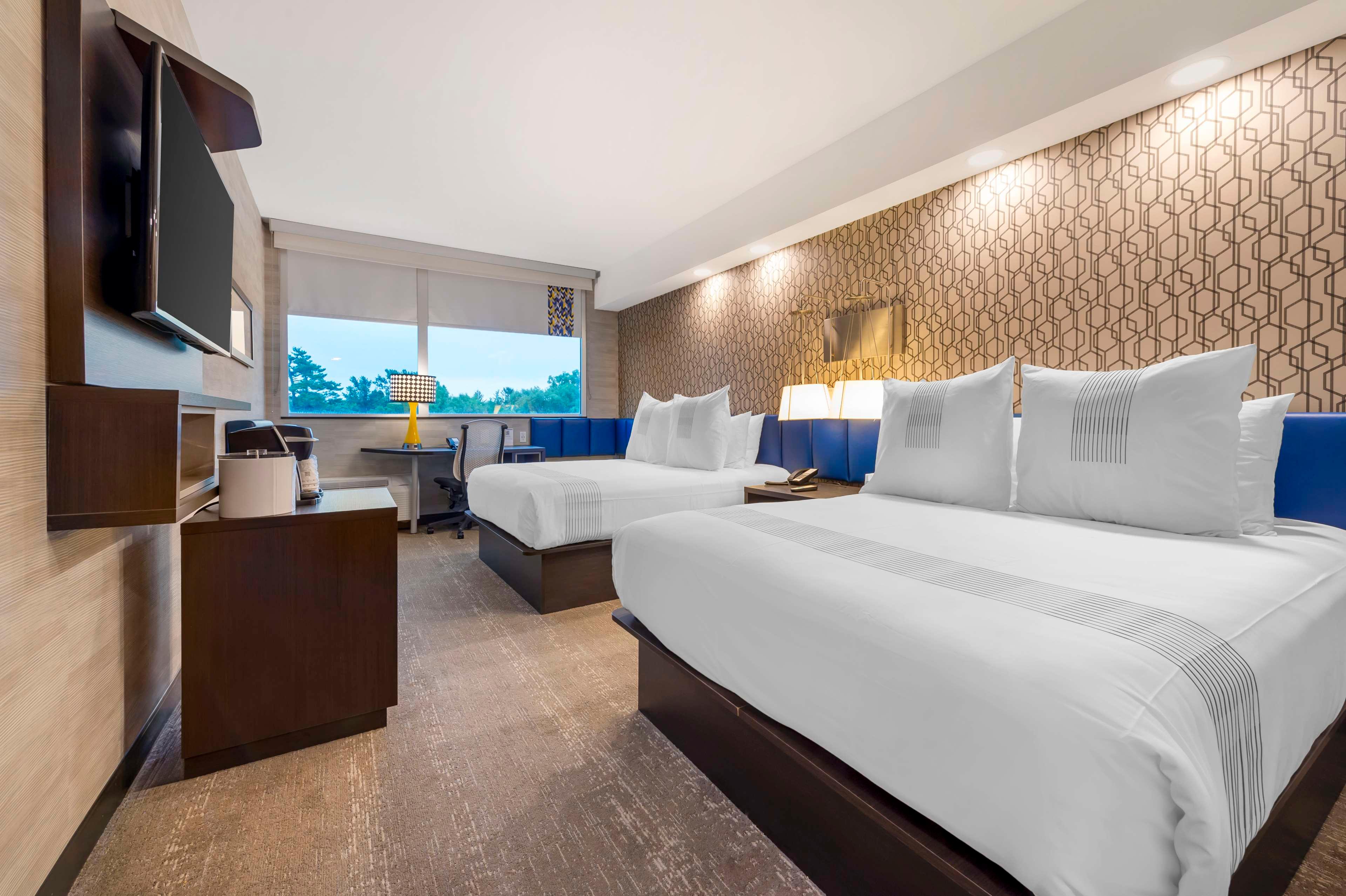 Quadruple Two Queen Beds