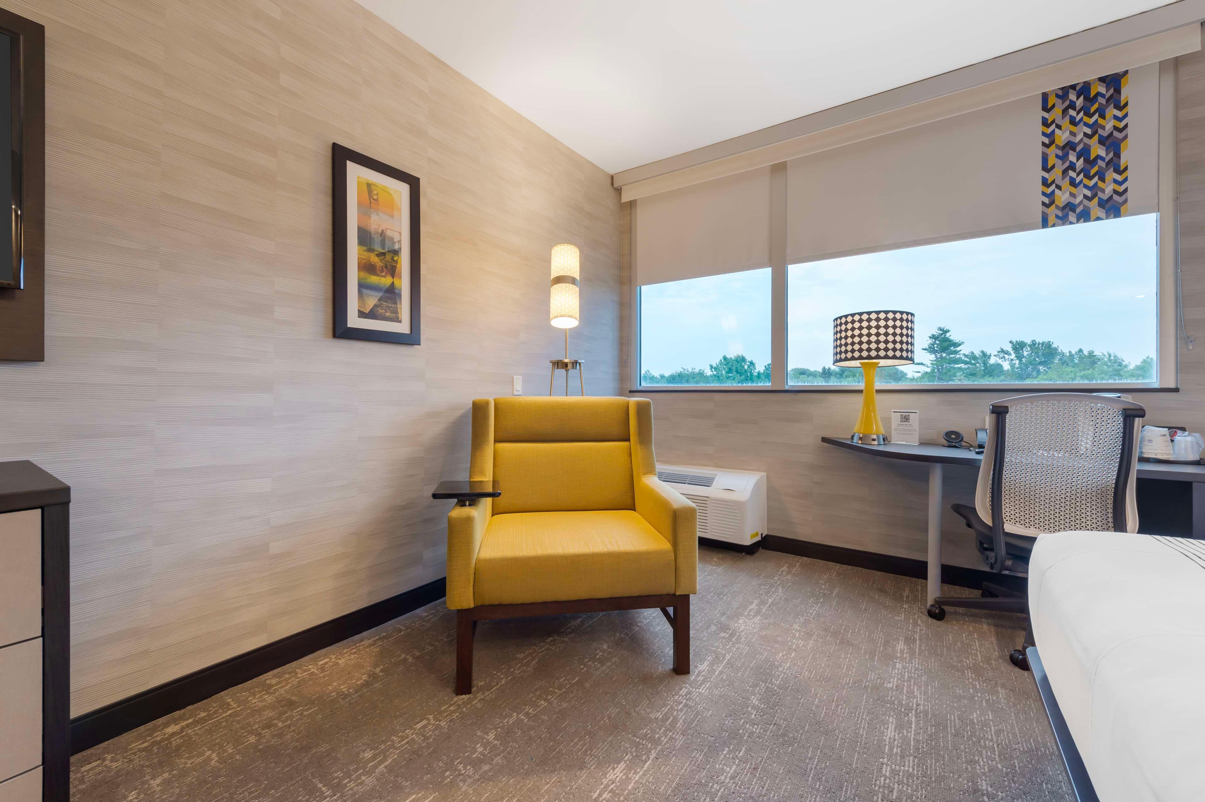 Quadruple Two Queen Beds Non Smoking