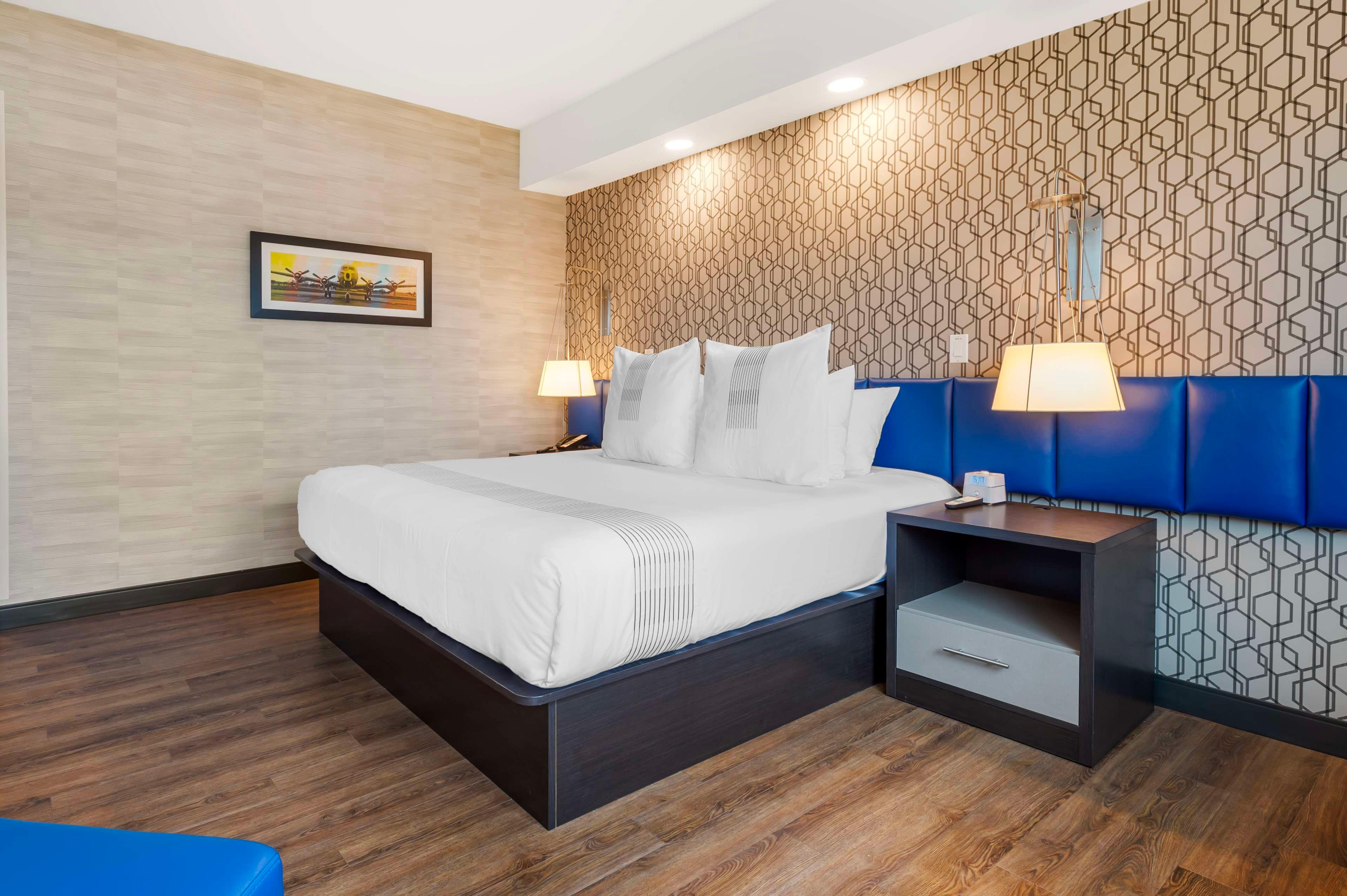 Double King Bed Non Smoking