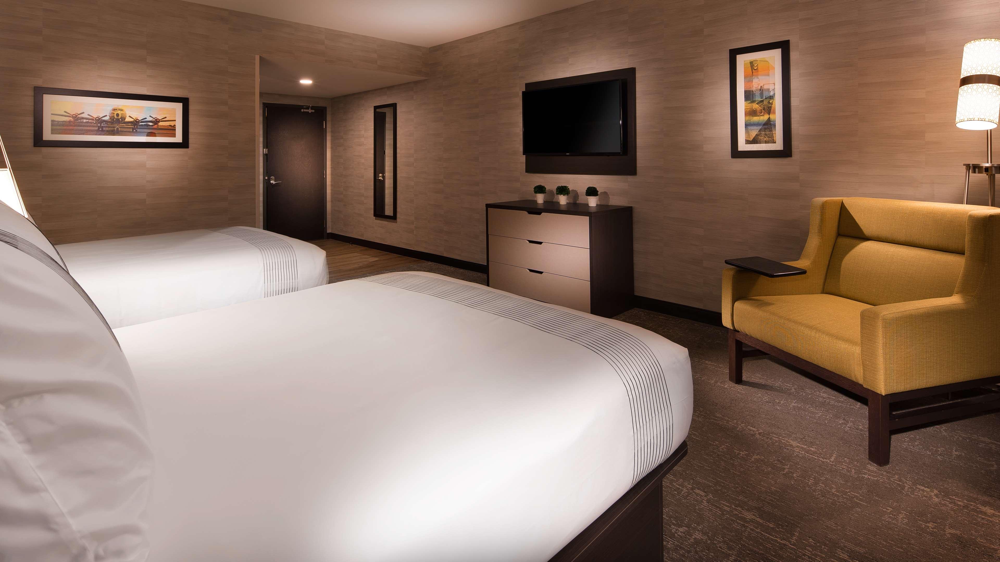 Quadruple Two Queen Beds Non Smoking