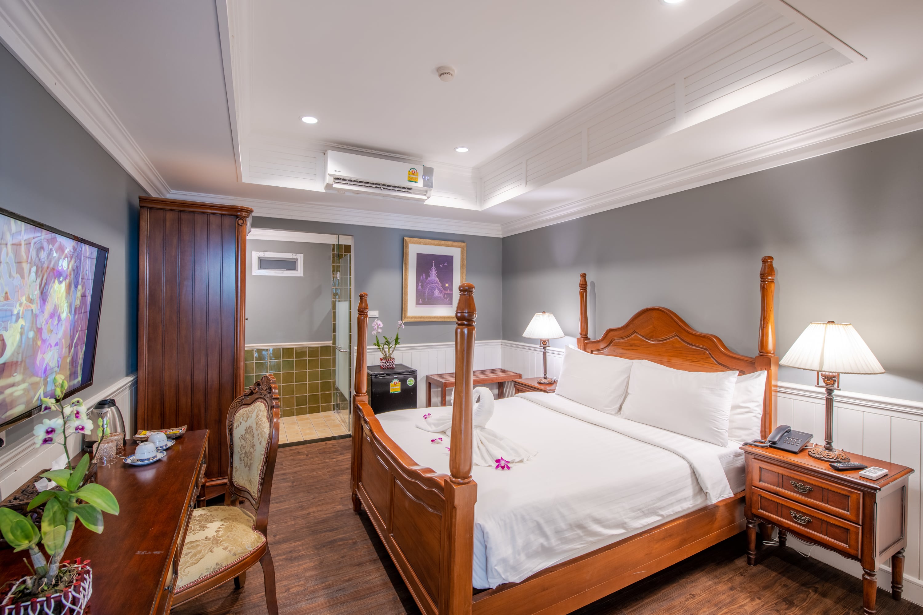 Double or Twin Deluxe