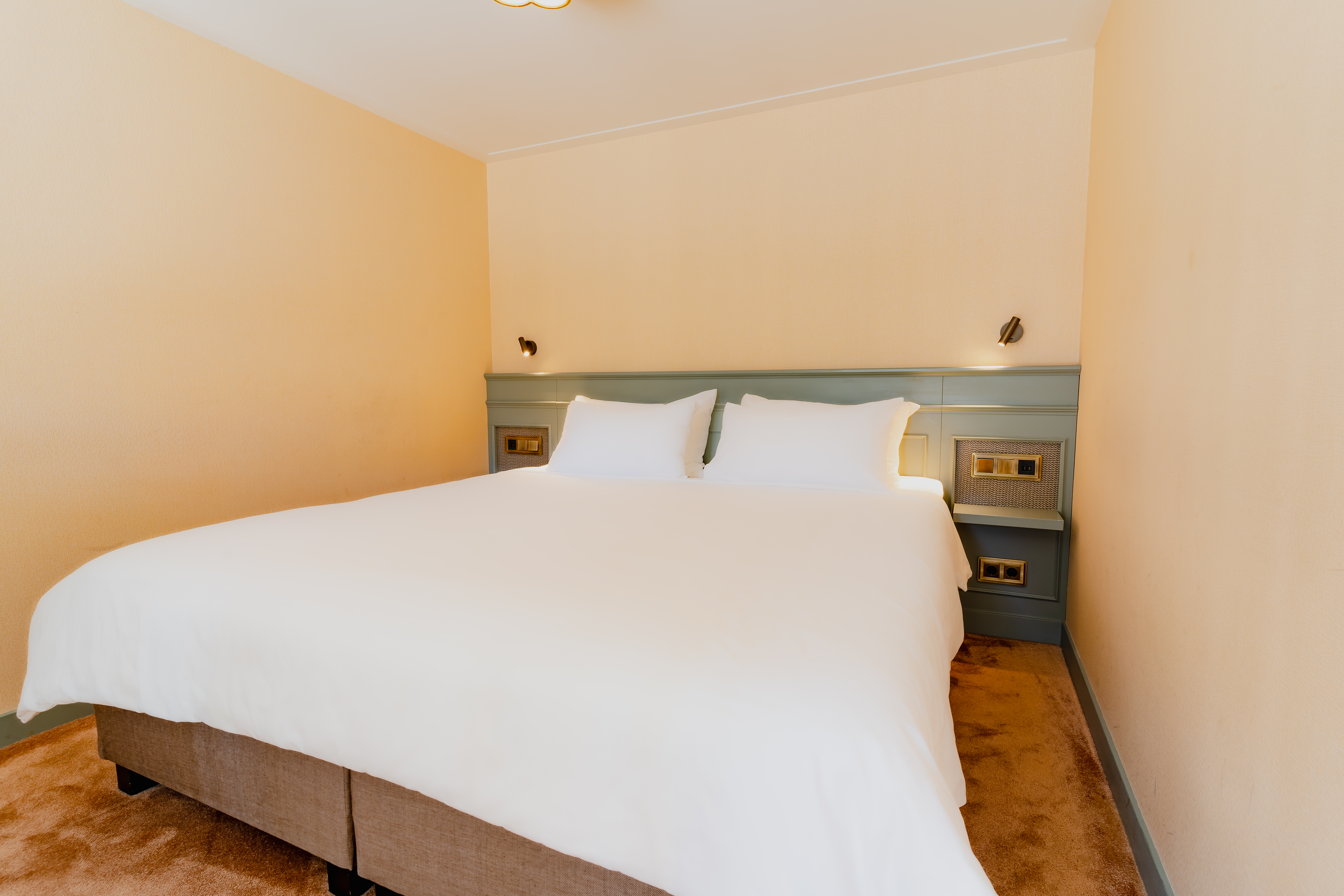 Junior Suite King Size Bed