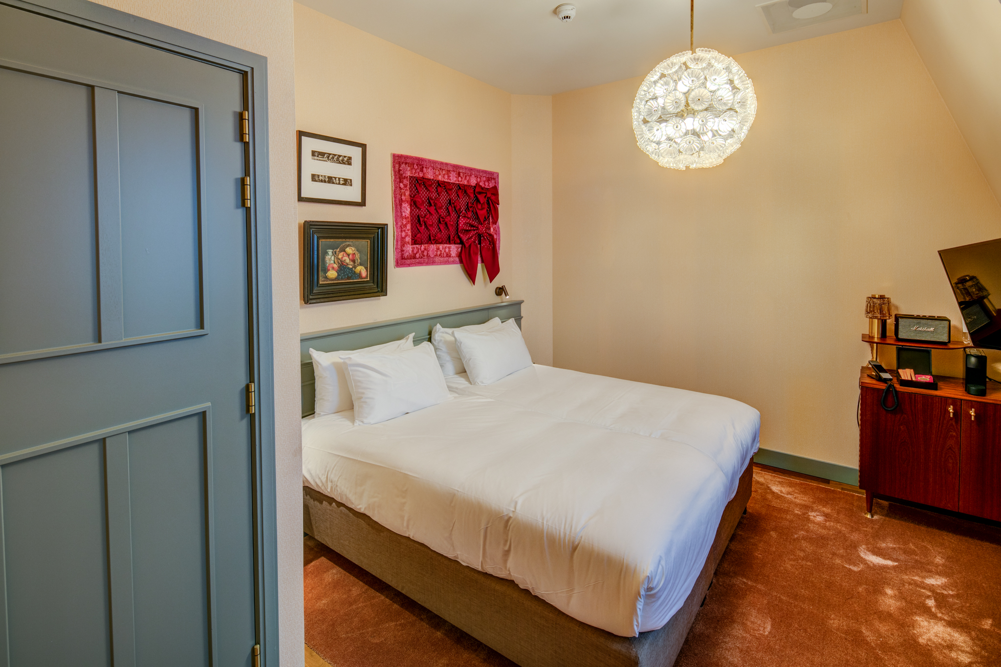 Junior Suite King Size Bed