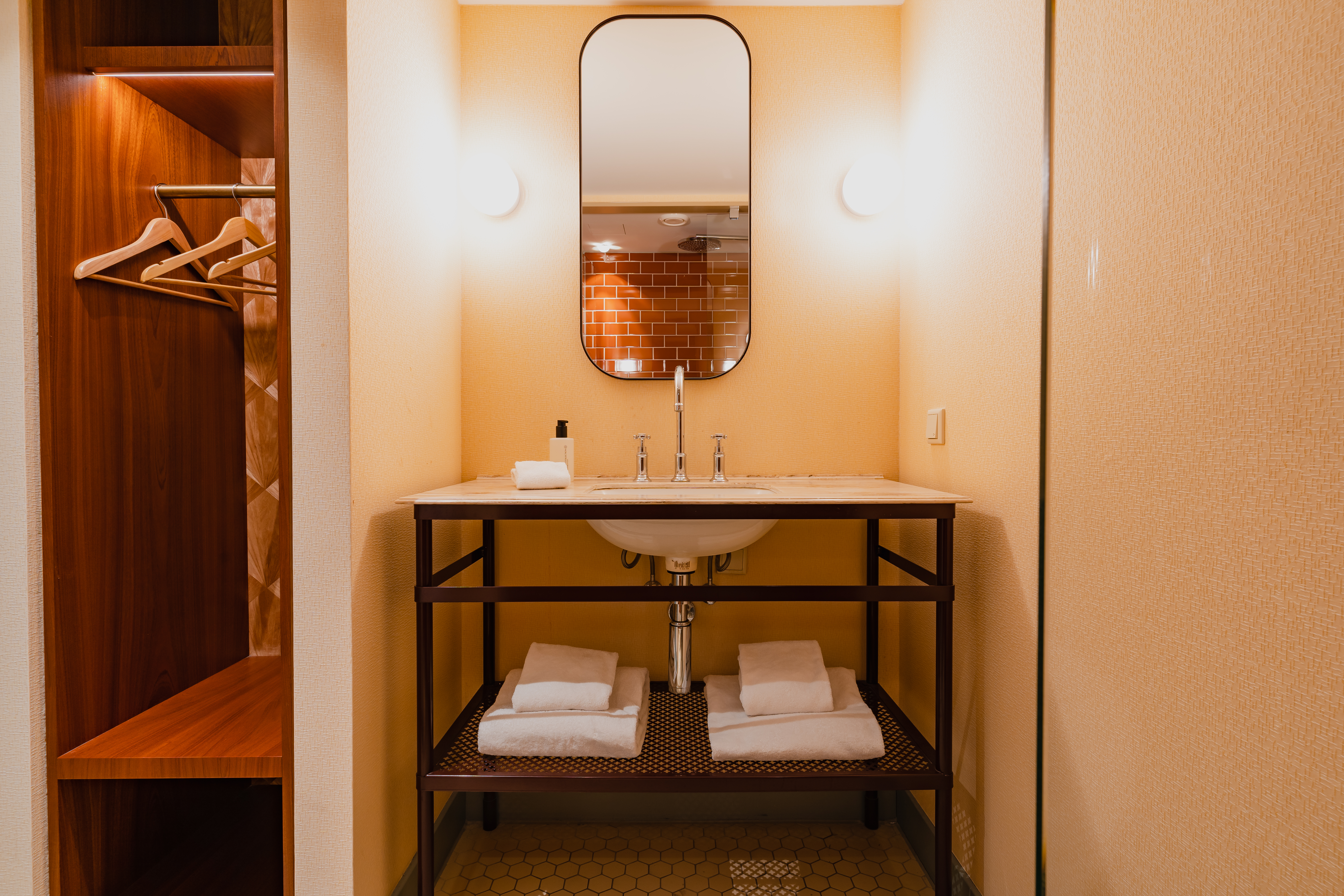 Double or Twin Deluxe