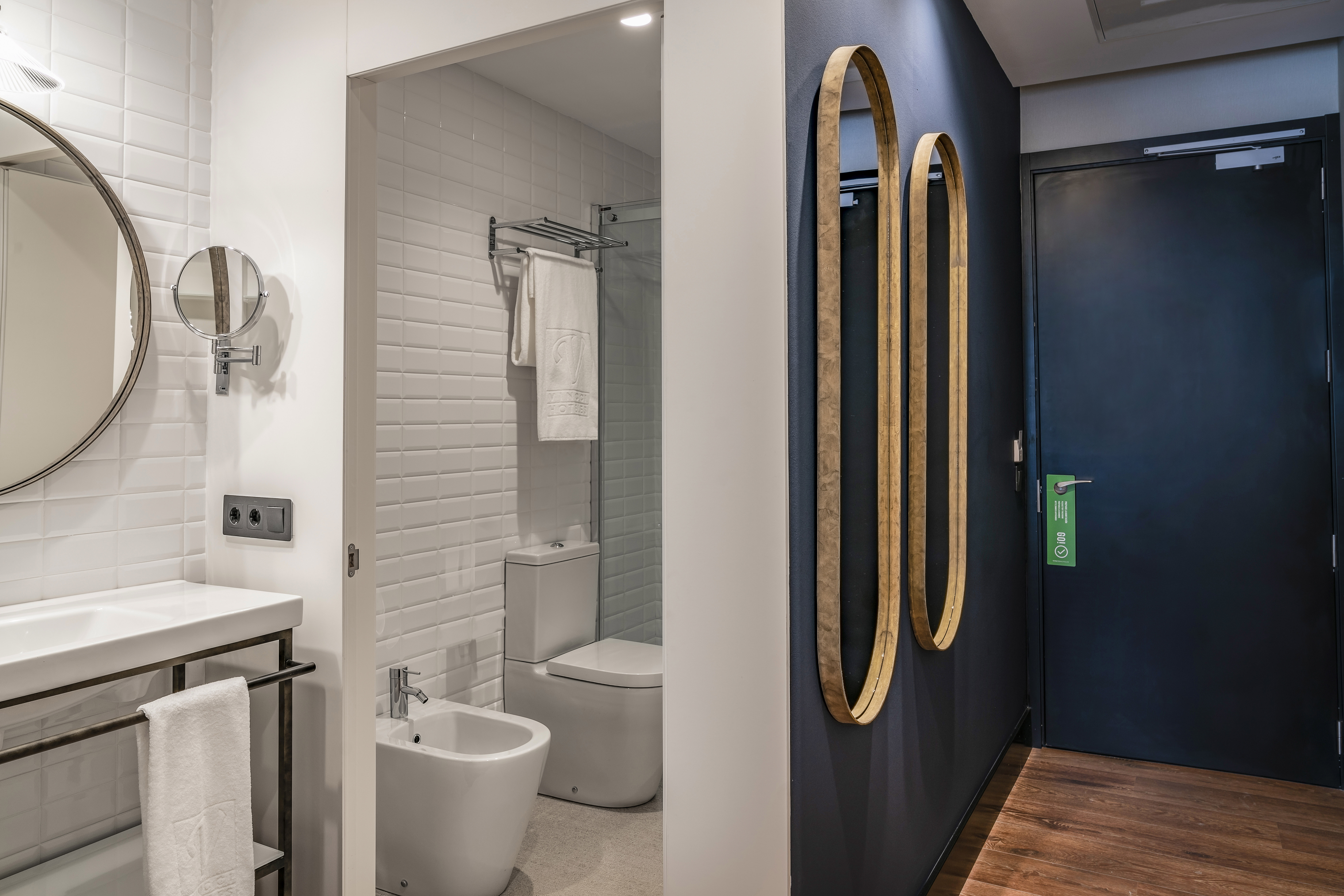 Double or Twin Standard