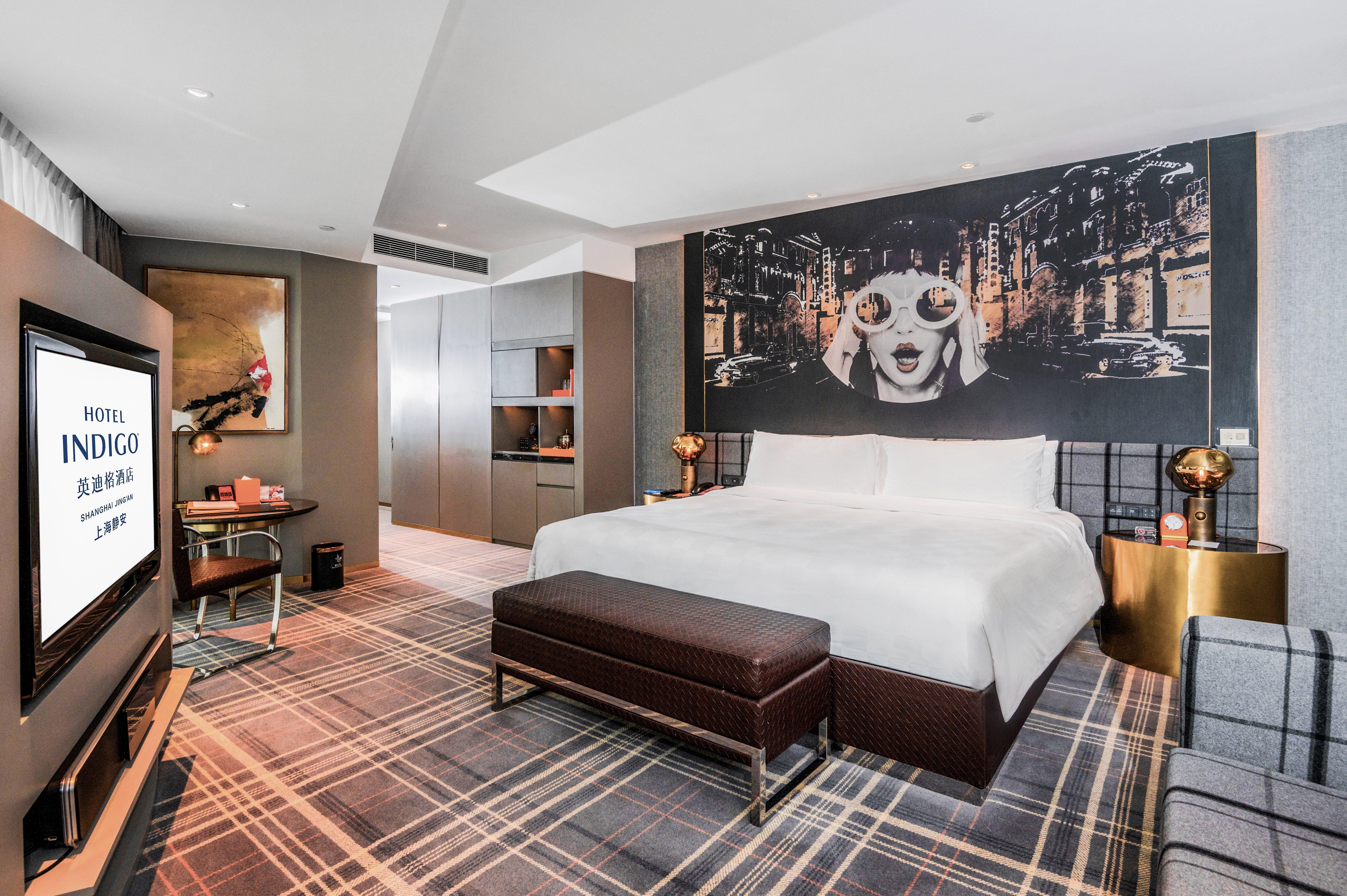 Double King Size Bed