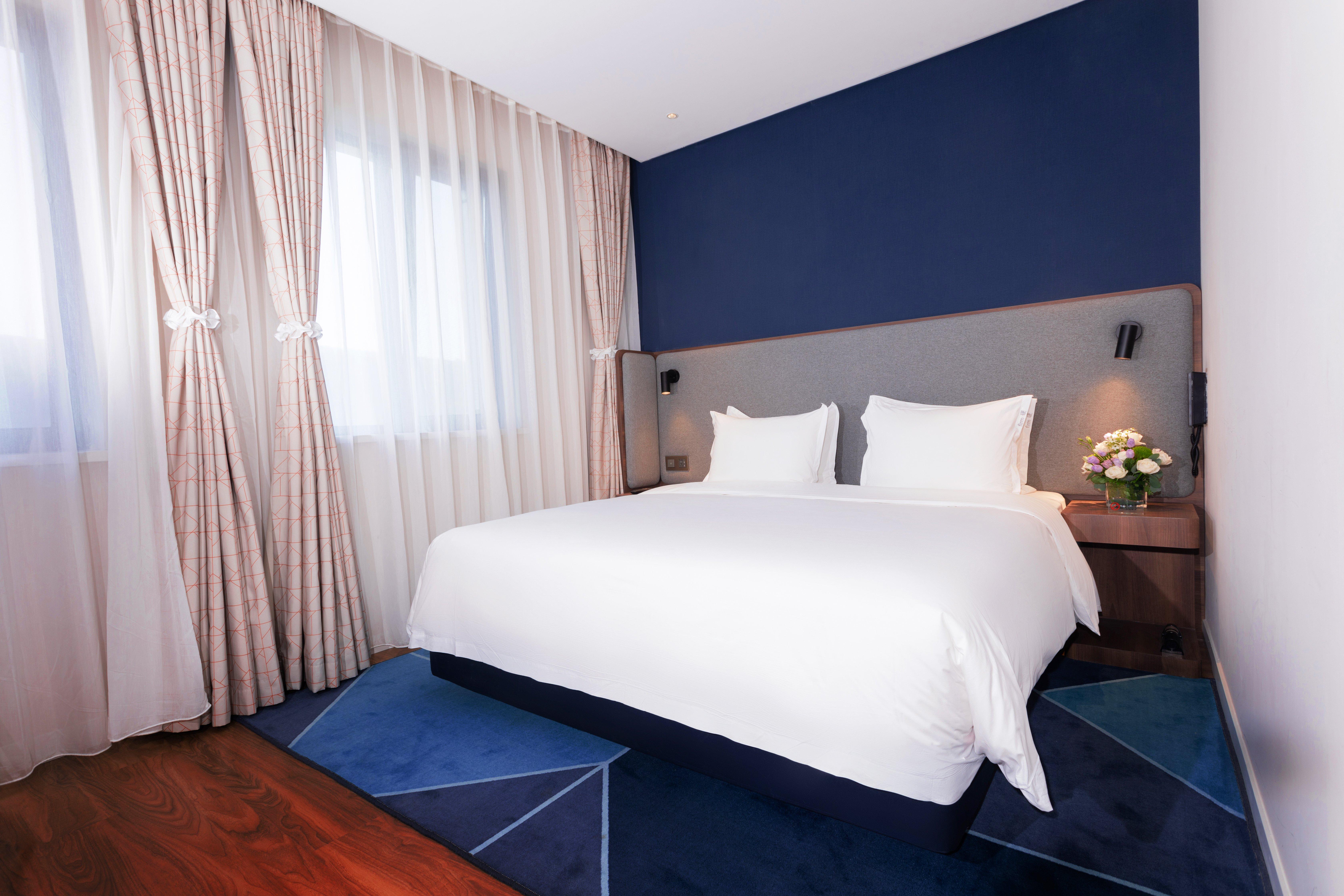 Double City View King Bed