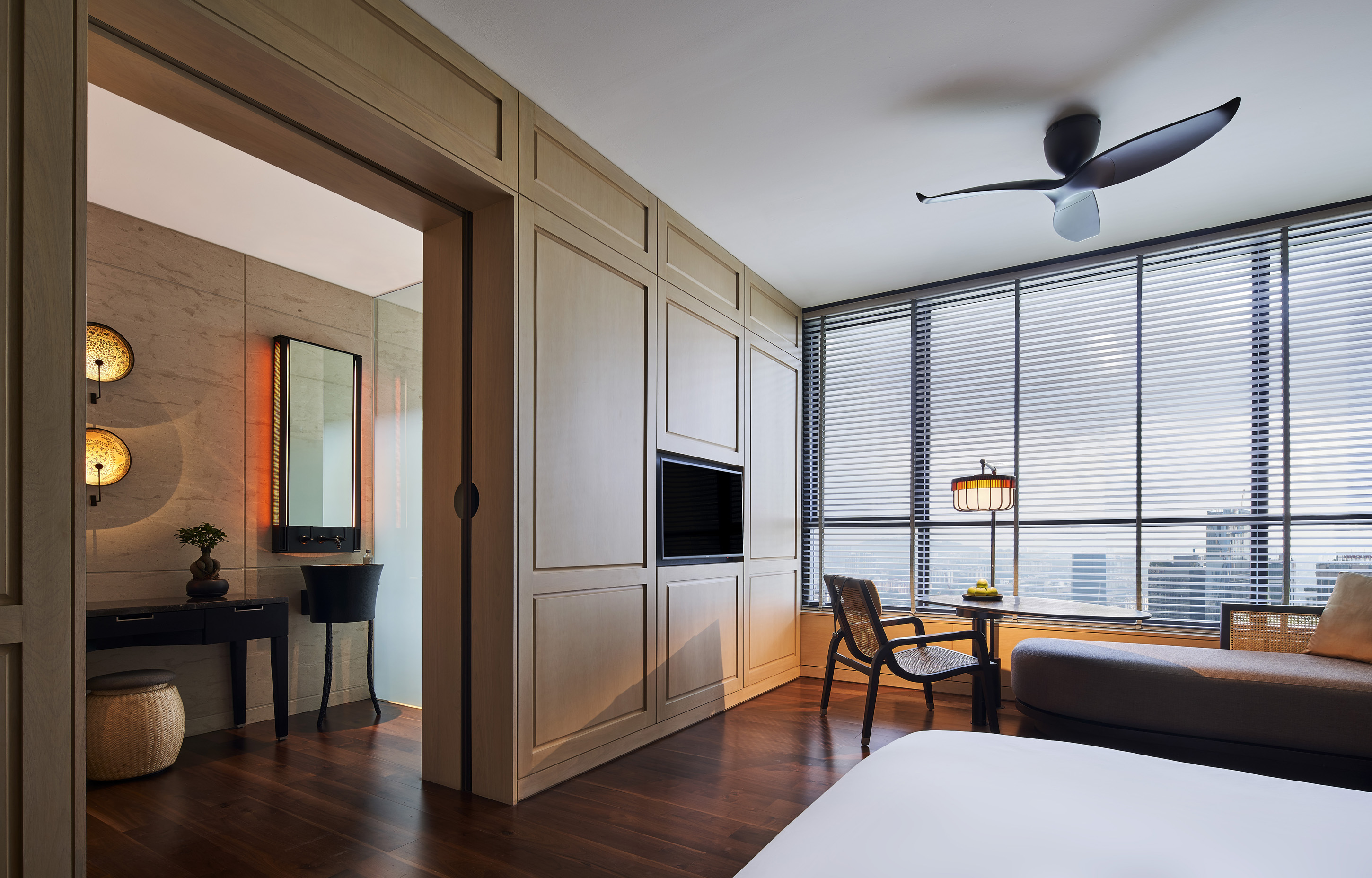 Double Deluxe King Bed