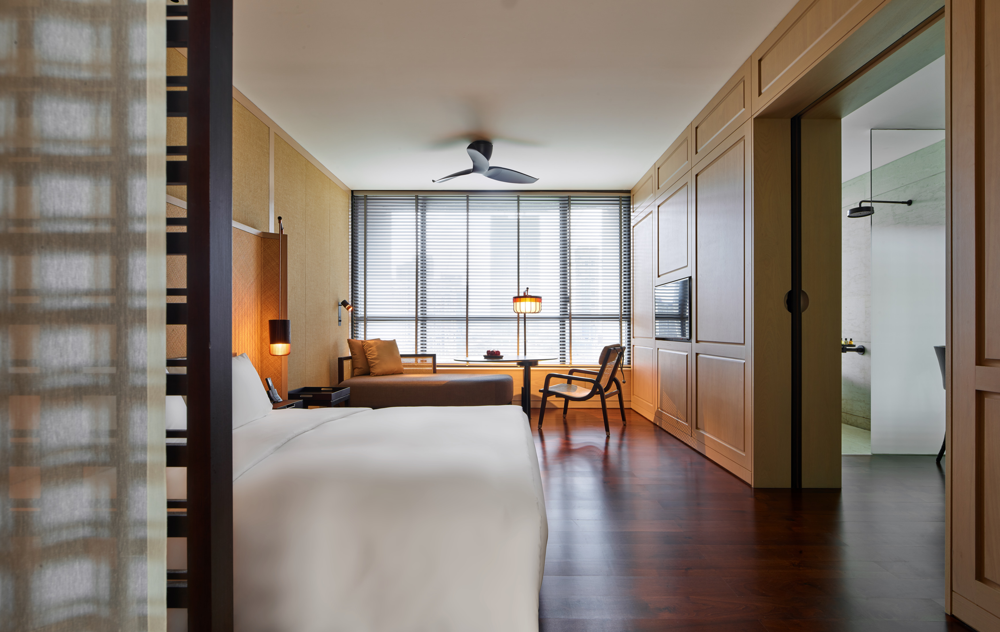 Double Deluxe King Bed