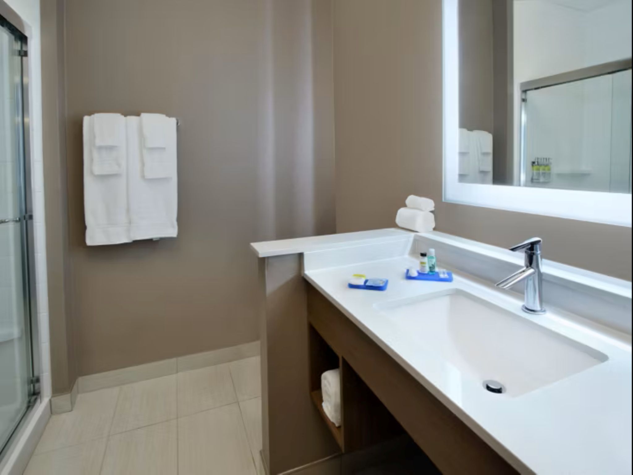 Suite Two Queen Beds