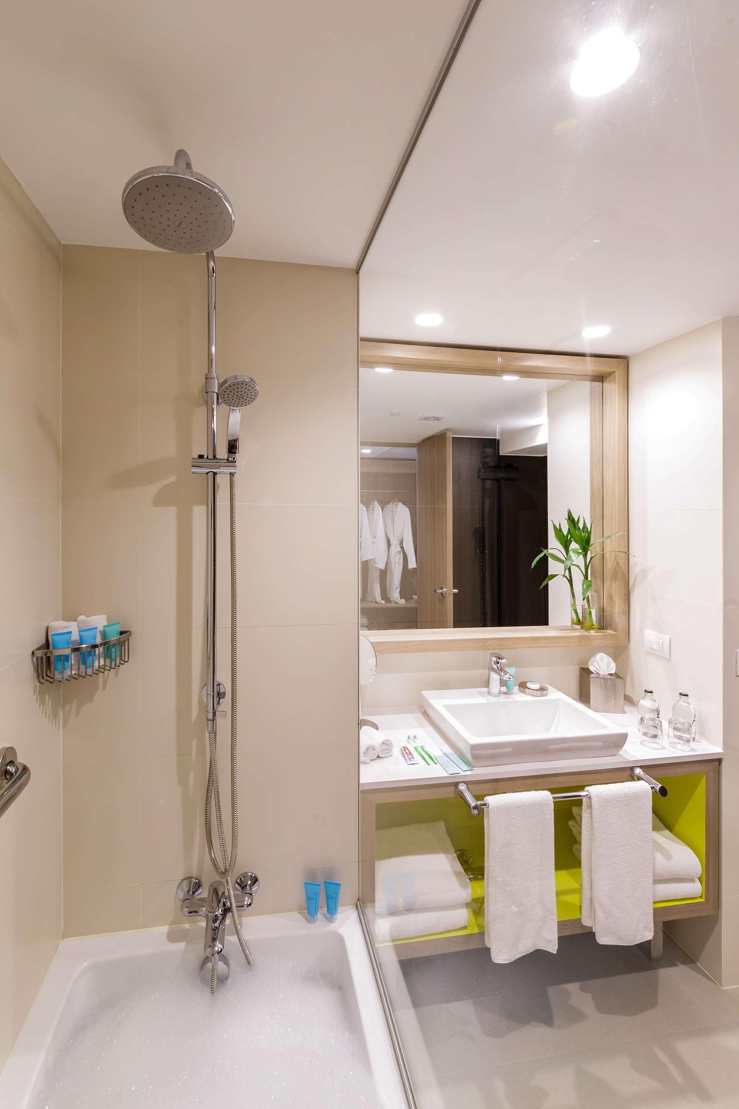 Family Room King Size Bed