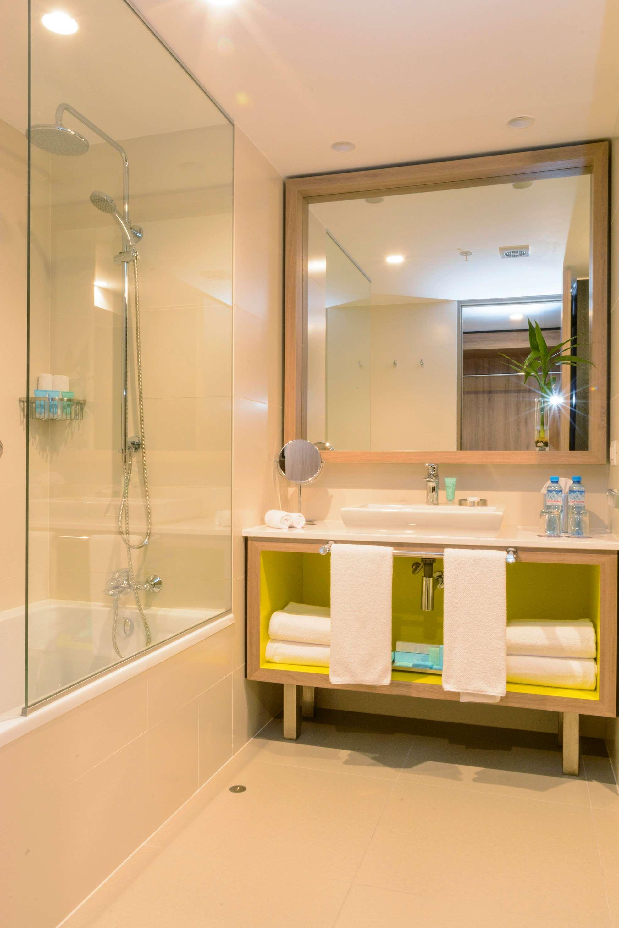 Family Room King Size Bed