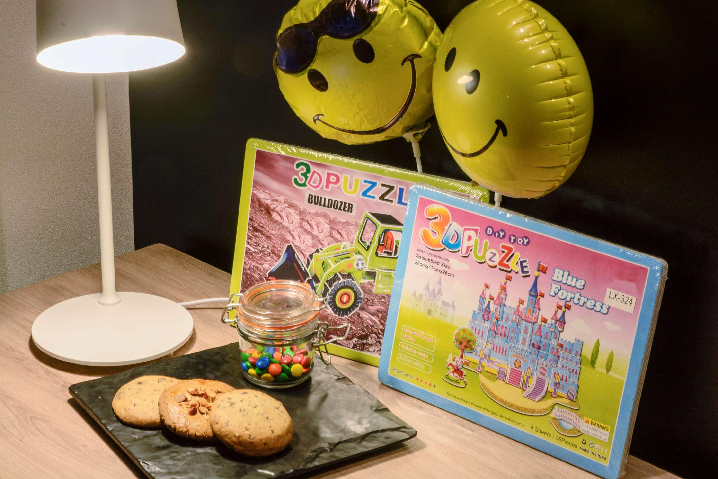 Family Room King Size Bed