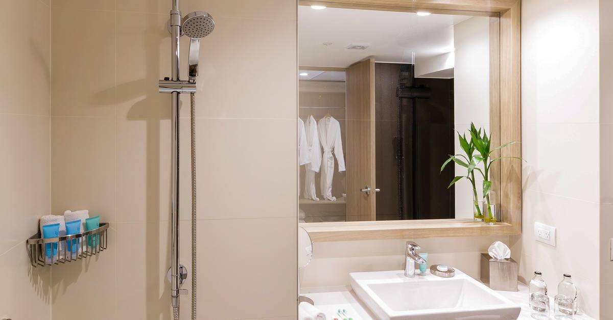 Family Room King Size Bed