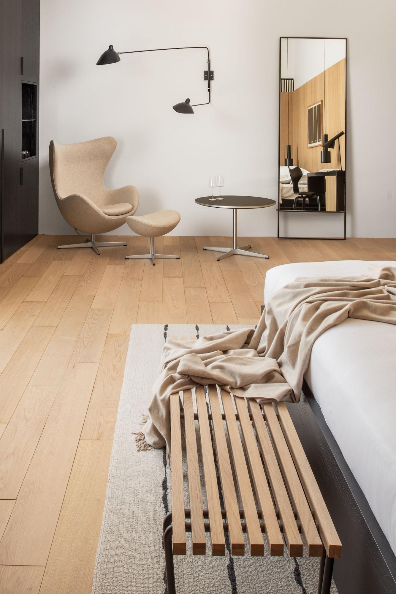 Junior Suite Sea View King Bed