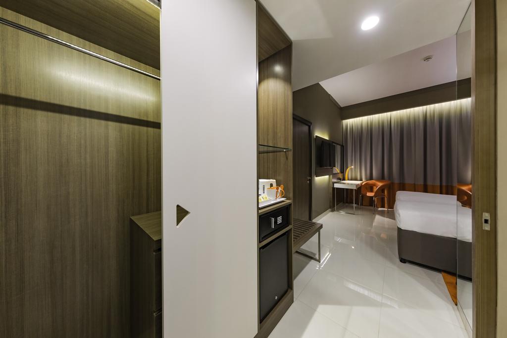 Double or Twin Standard