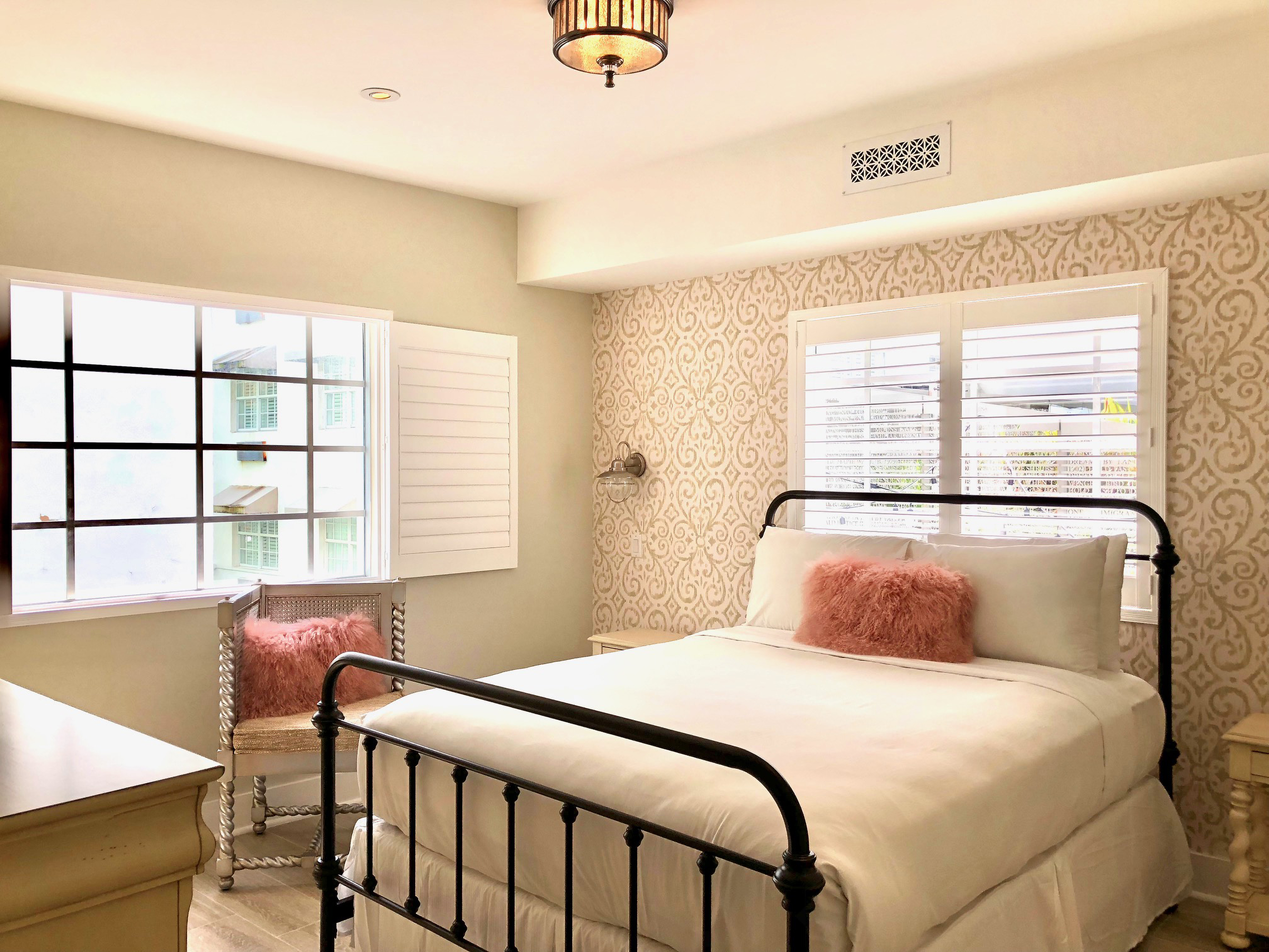 Double Queen Size Bed