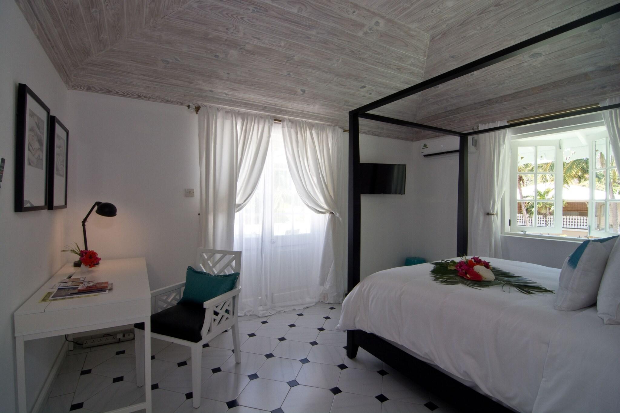 Double Queen Size Bed