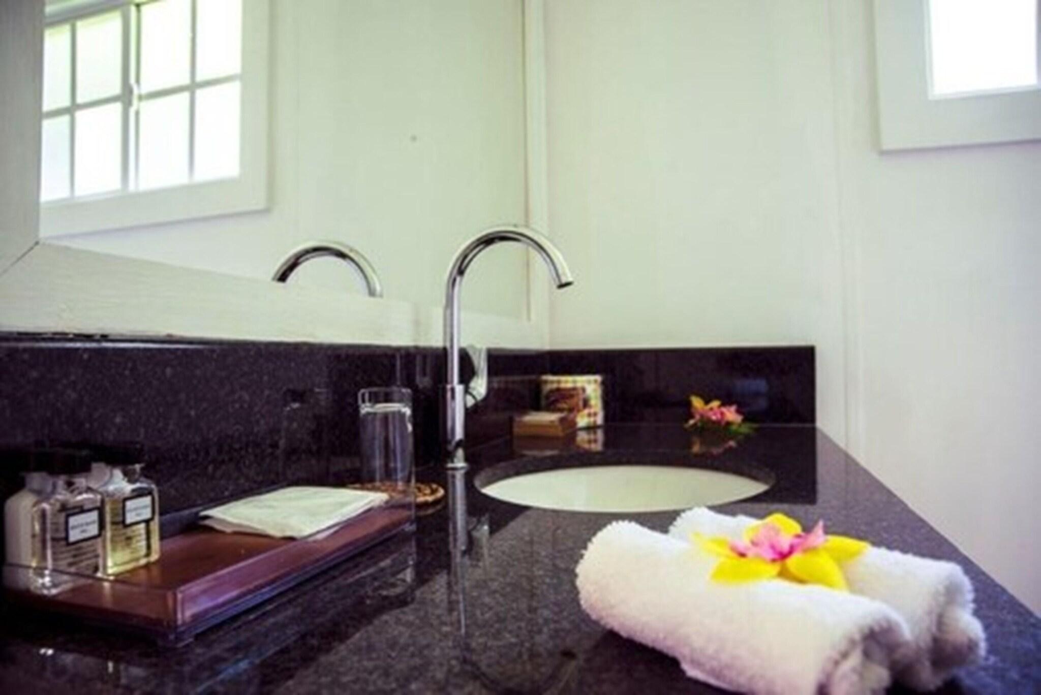 Suite with Kitchenette