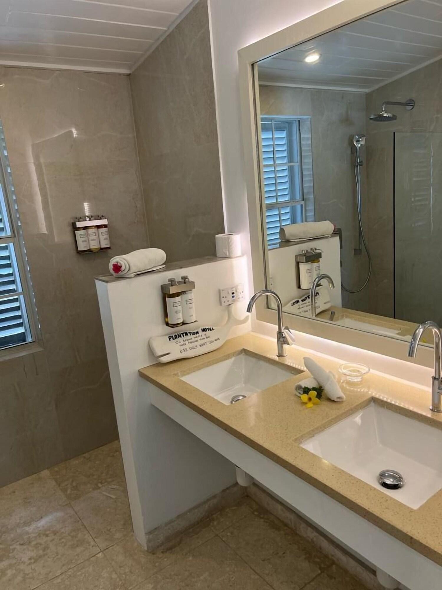 Suite Sea View King Bed