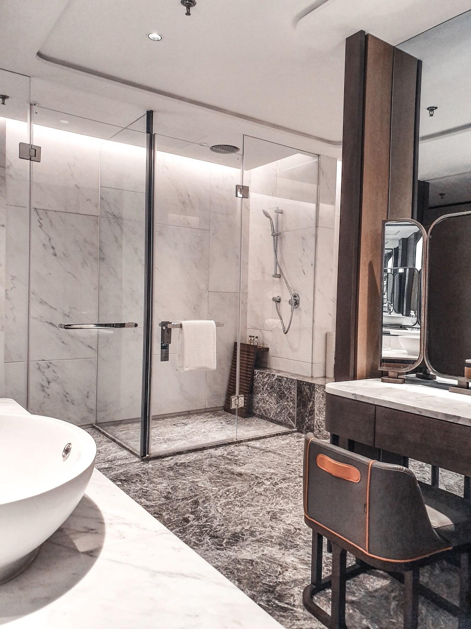 Double City View King Bed