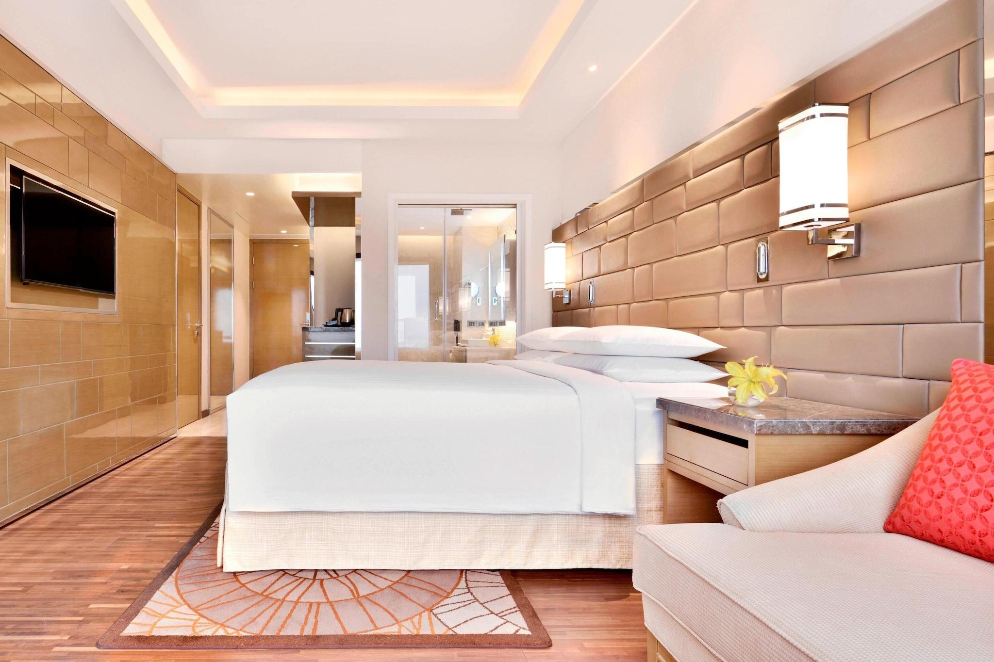 Double Executive King Bed