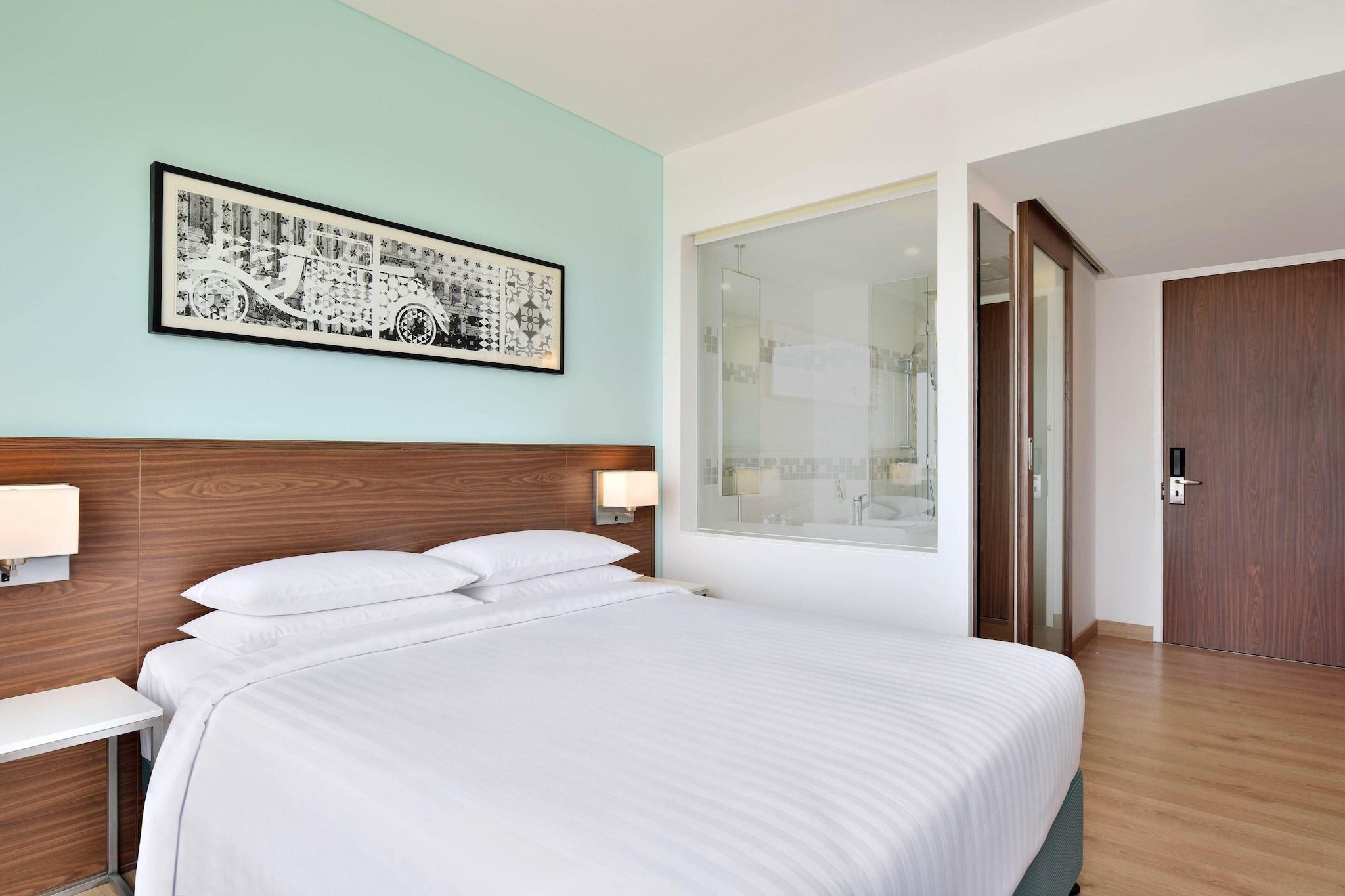 Double City View King Bed