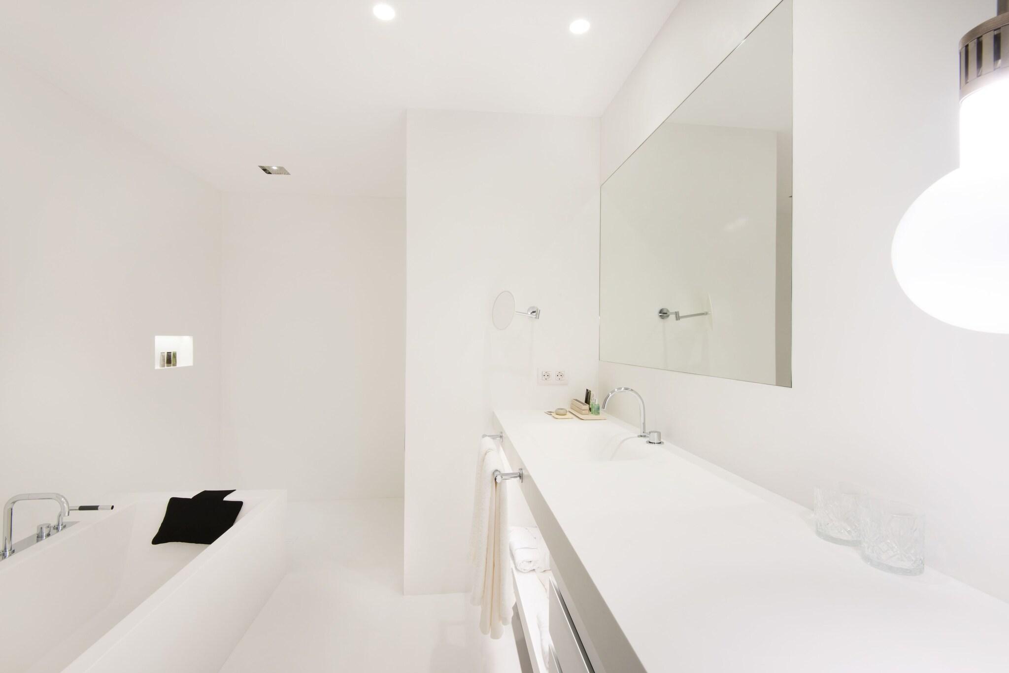 Junior Suite King Size Bed