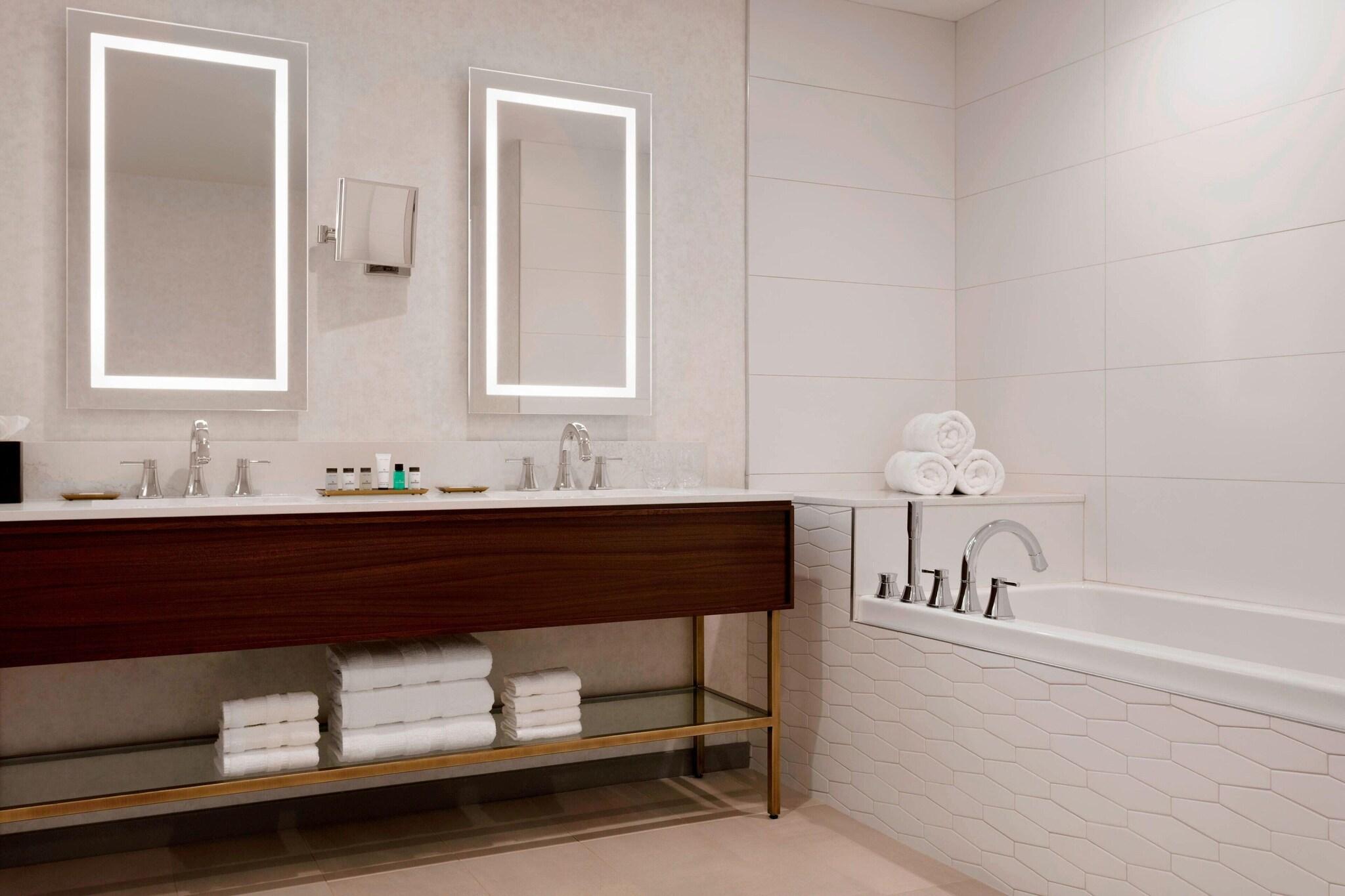 Suite Executive King Bed