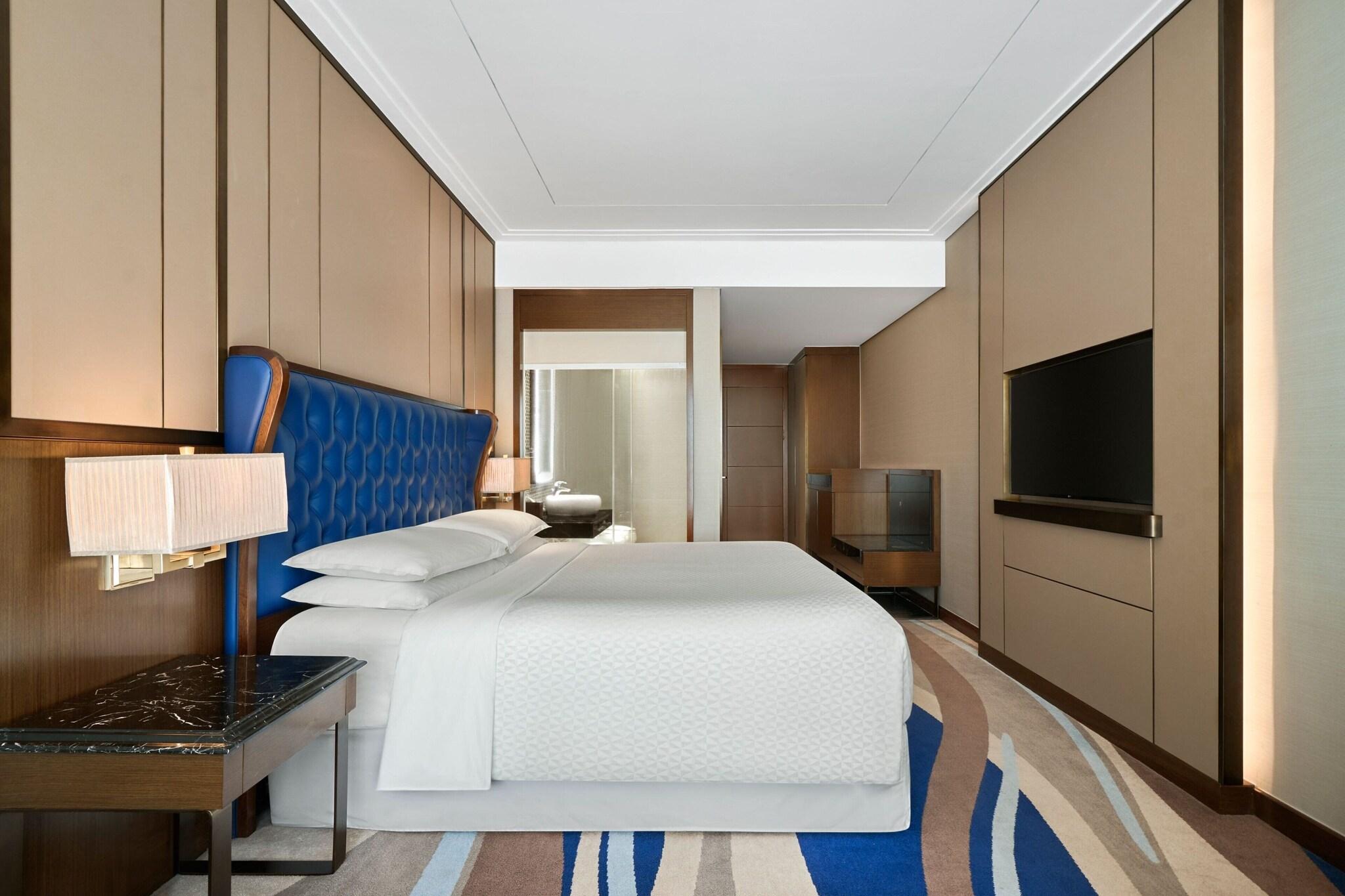 Double Ocean View with Balcony