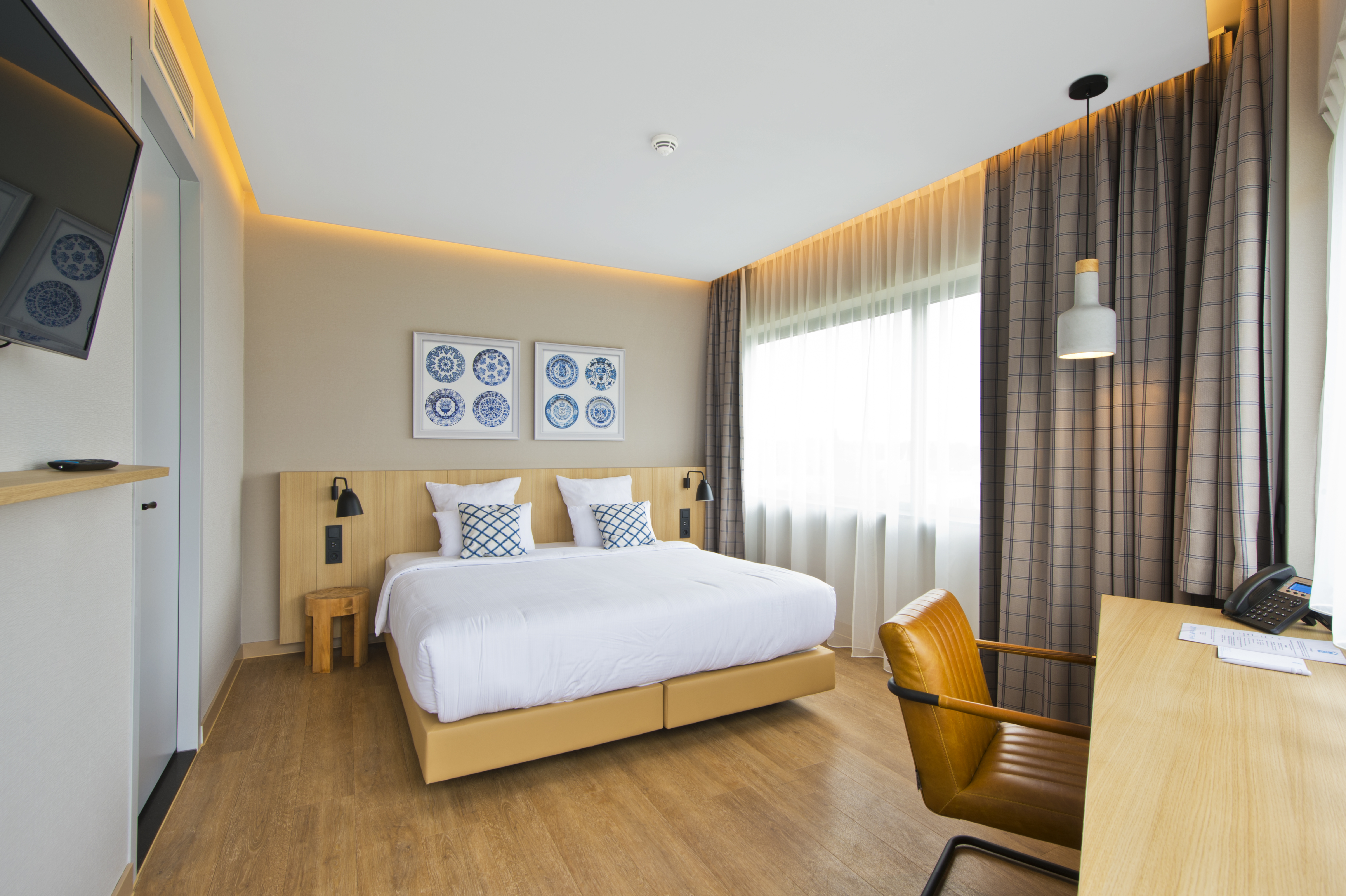 Double or Twin Deluxe